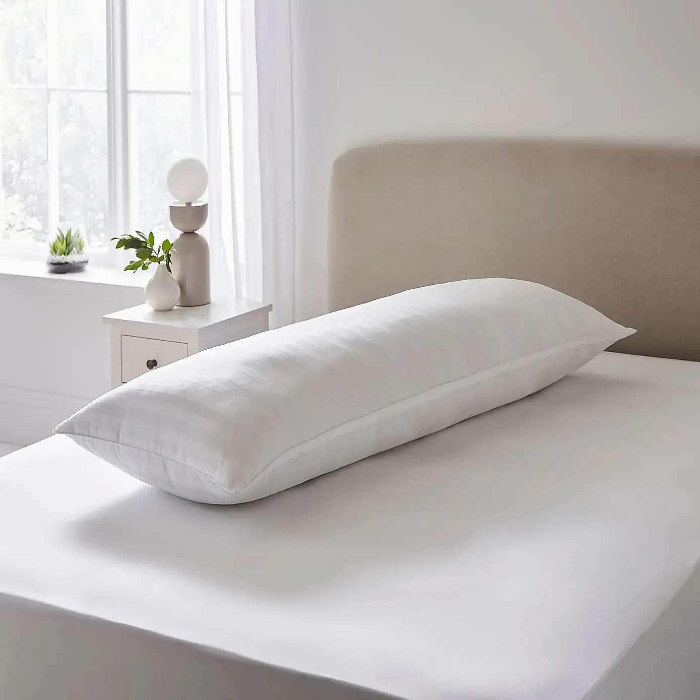 Hotel Anti-Allergy Luxury Cotton Side Sleeper Body Pillow