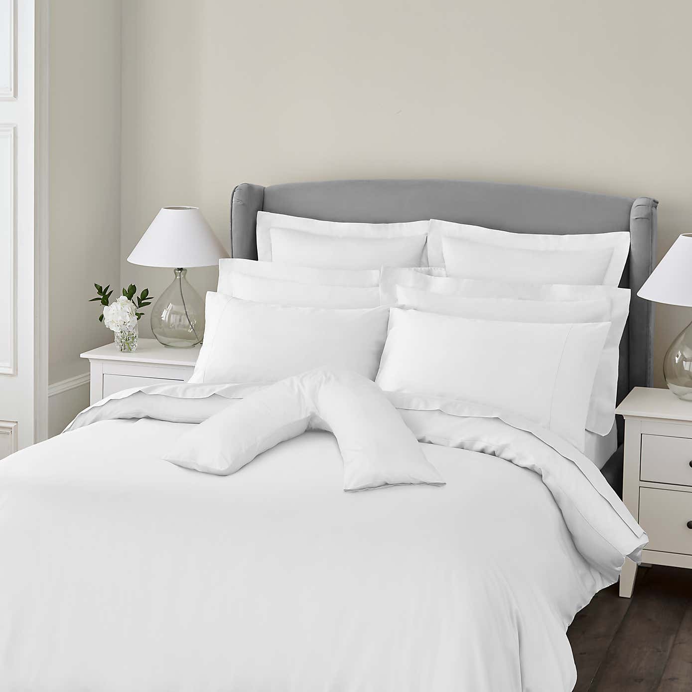 Dorma 400 Thread Count Egyptian Cotton V Shaped Pillowcase