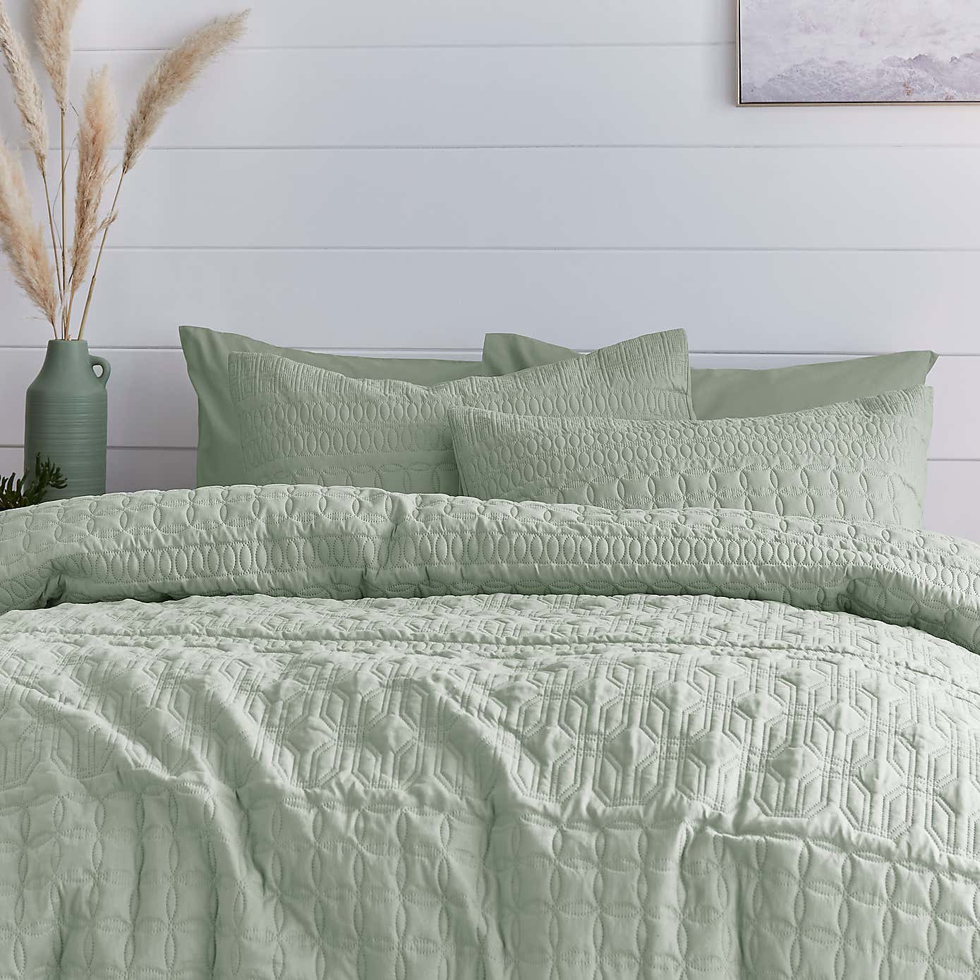 Billie White Duvet Cover and Pillowcase Set