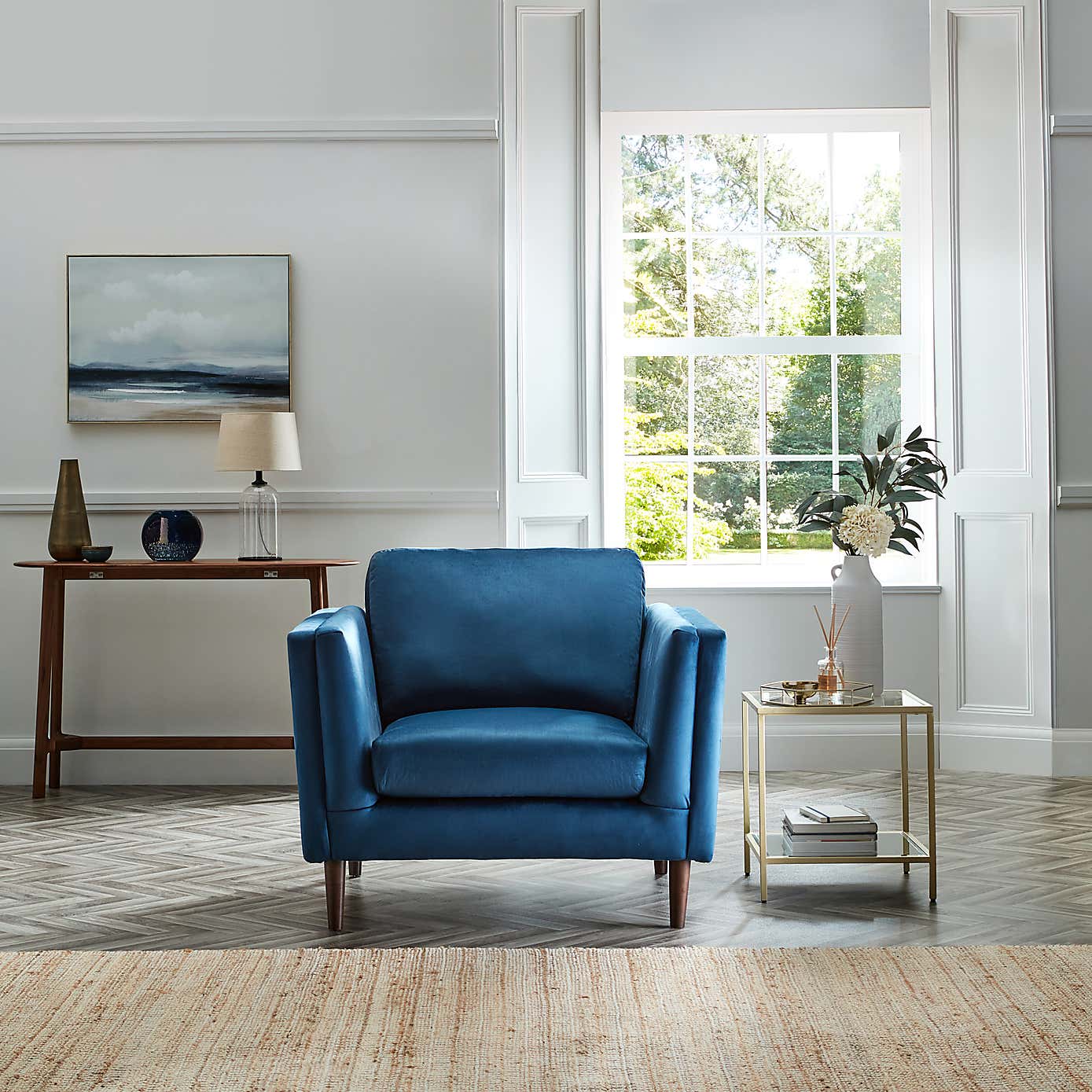 Anton Opulent Velvet Snuggle Chair