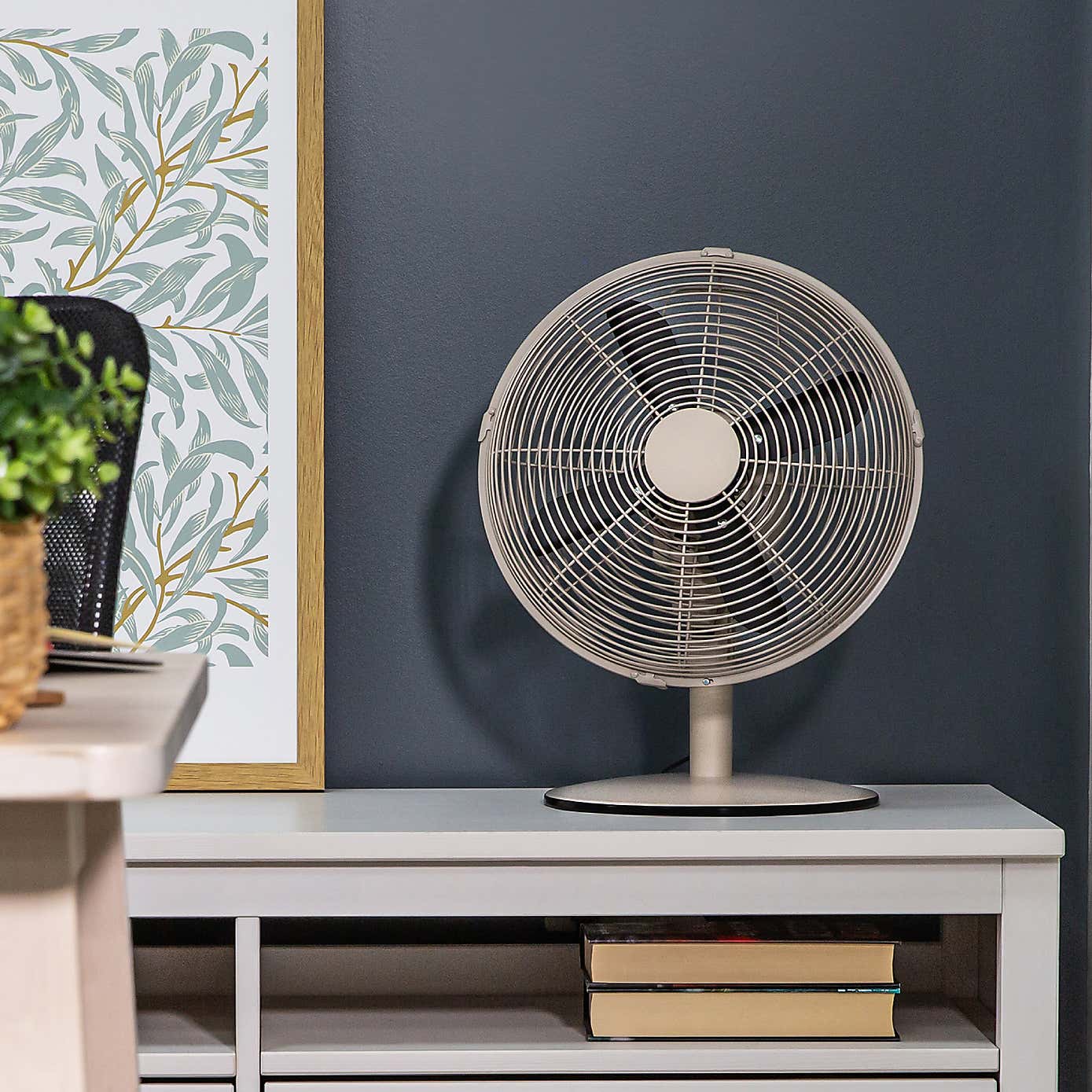 Russell Hobbs 12 Inch Metal Desk Fan