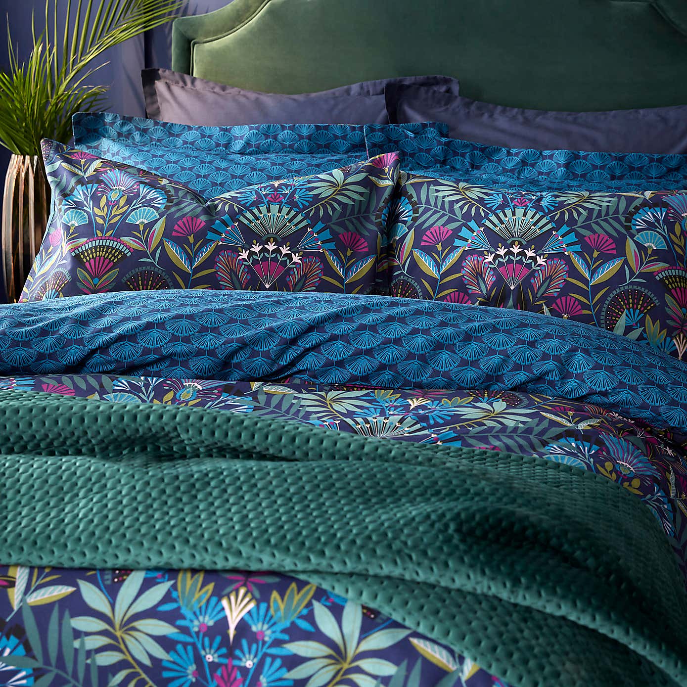 Lucille Navy Duvet Cover and Pillowcase Set