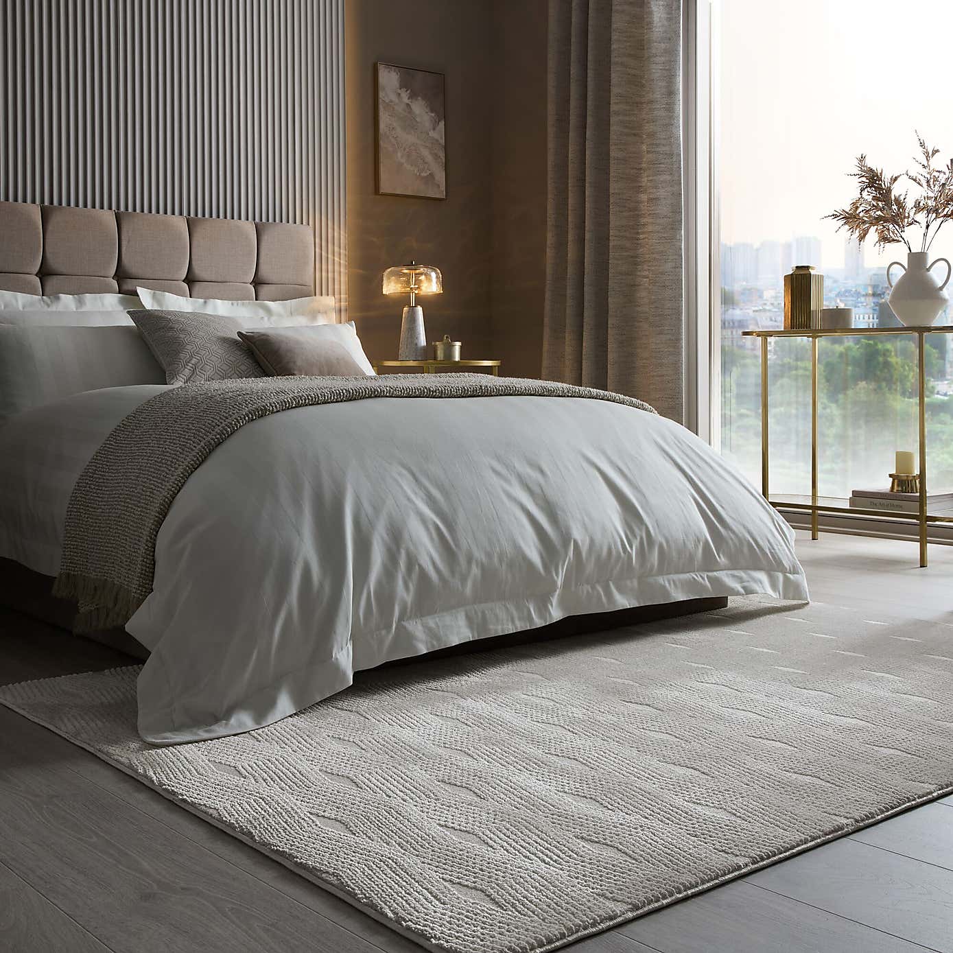 Via Diamond Textured Luxe Rug