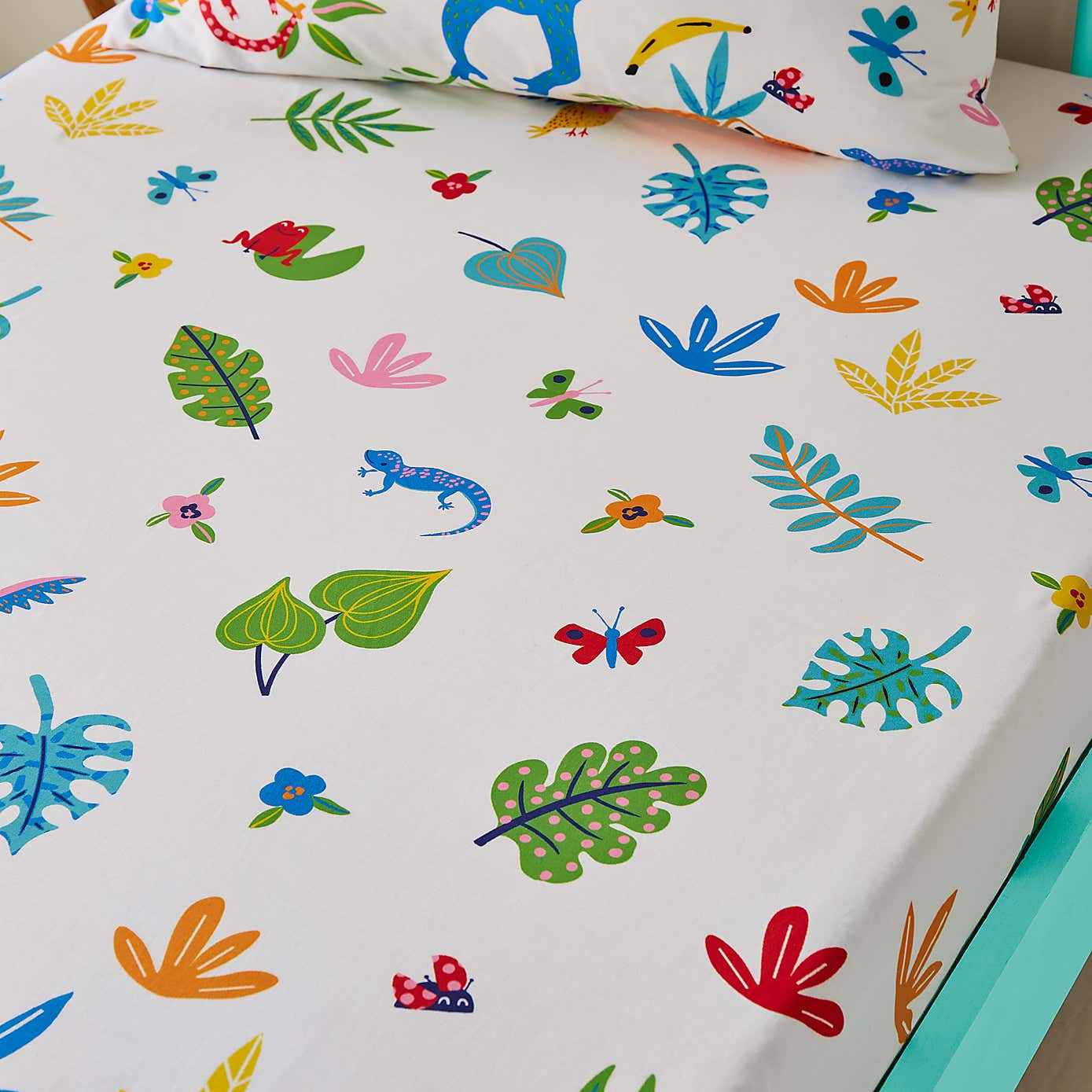 Bright Animals 144 Thread Count Cotton Fitted Sheet