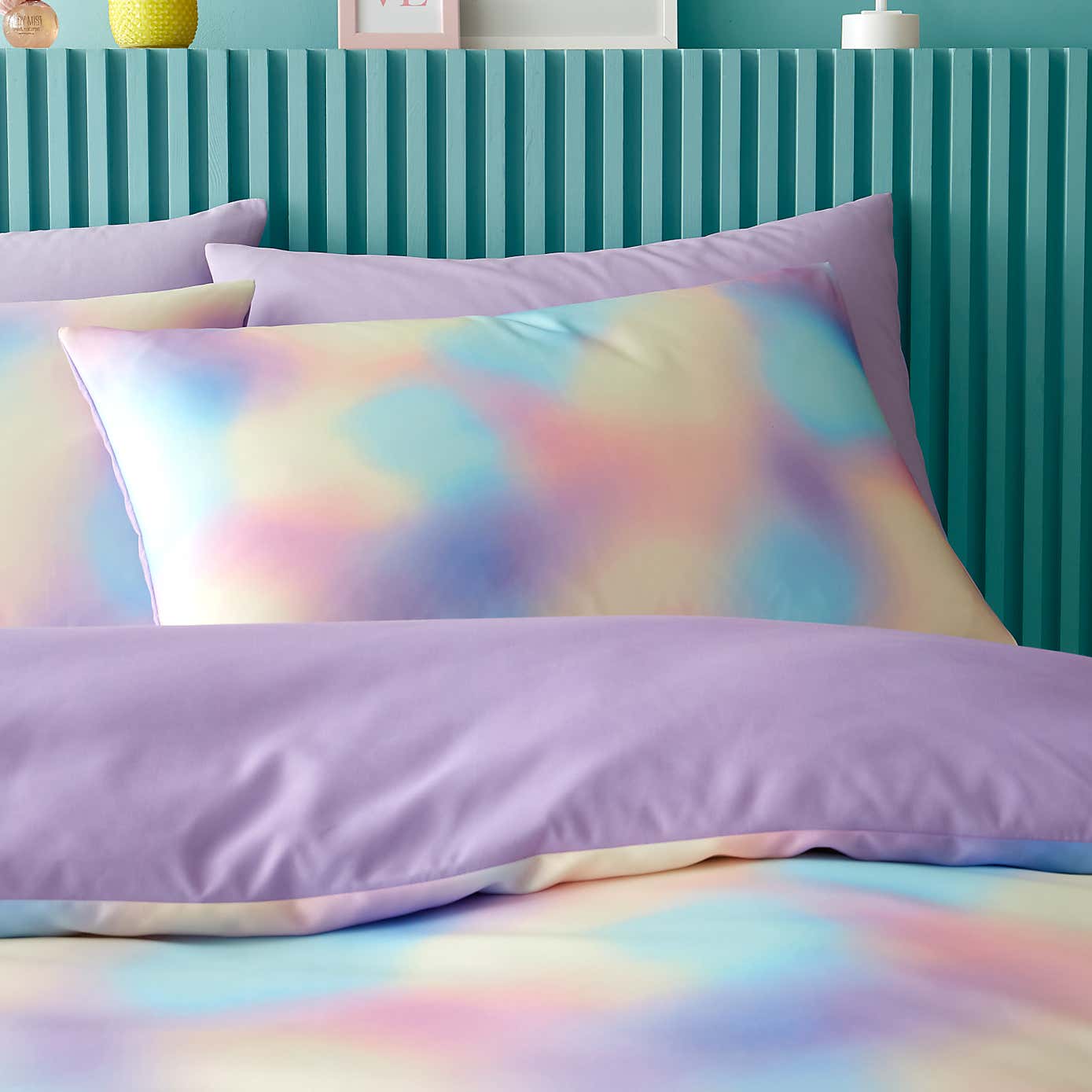 Iridescent Satin Reversible Duvet Cover and Pillowcase Set