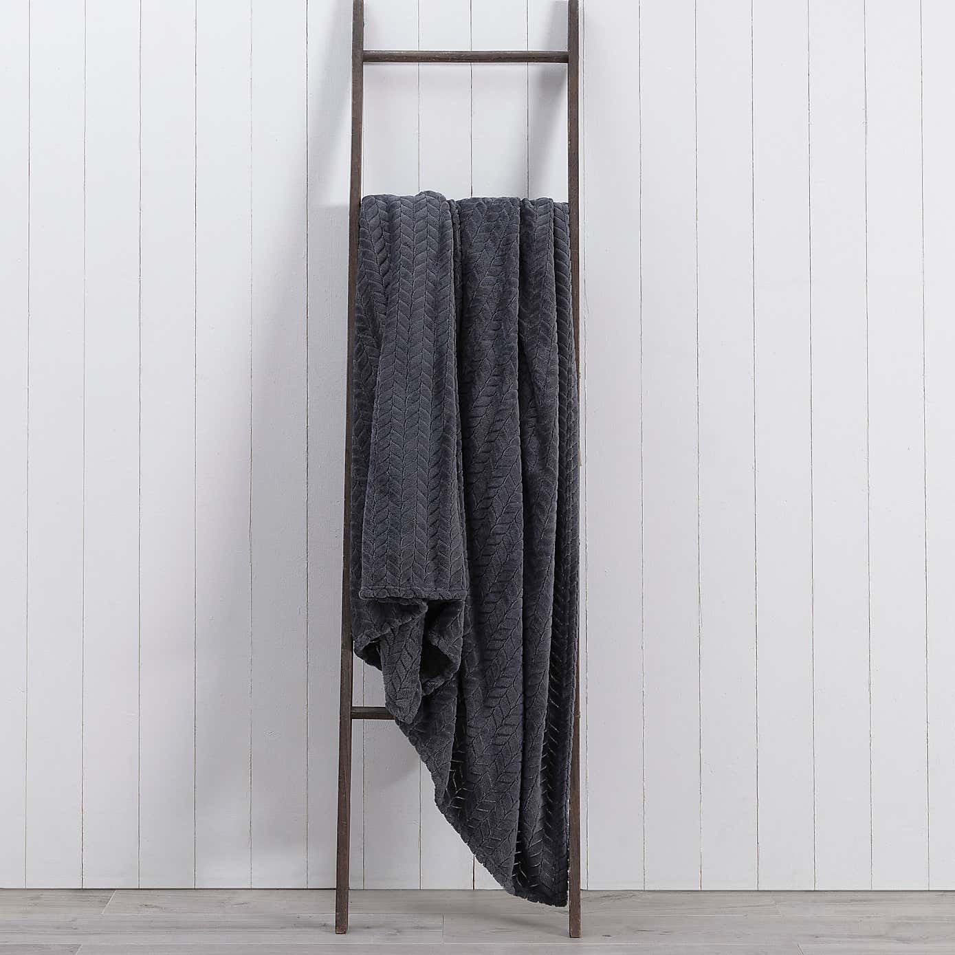 Amelia Fleece 200cm x 200cm Throw