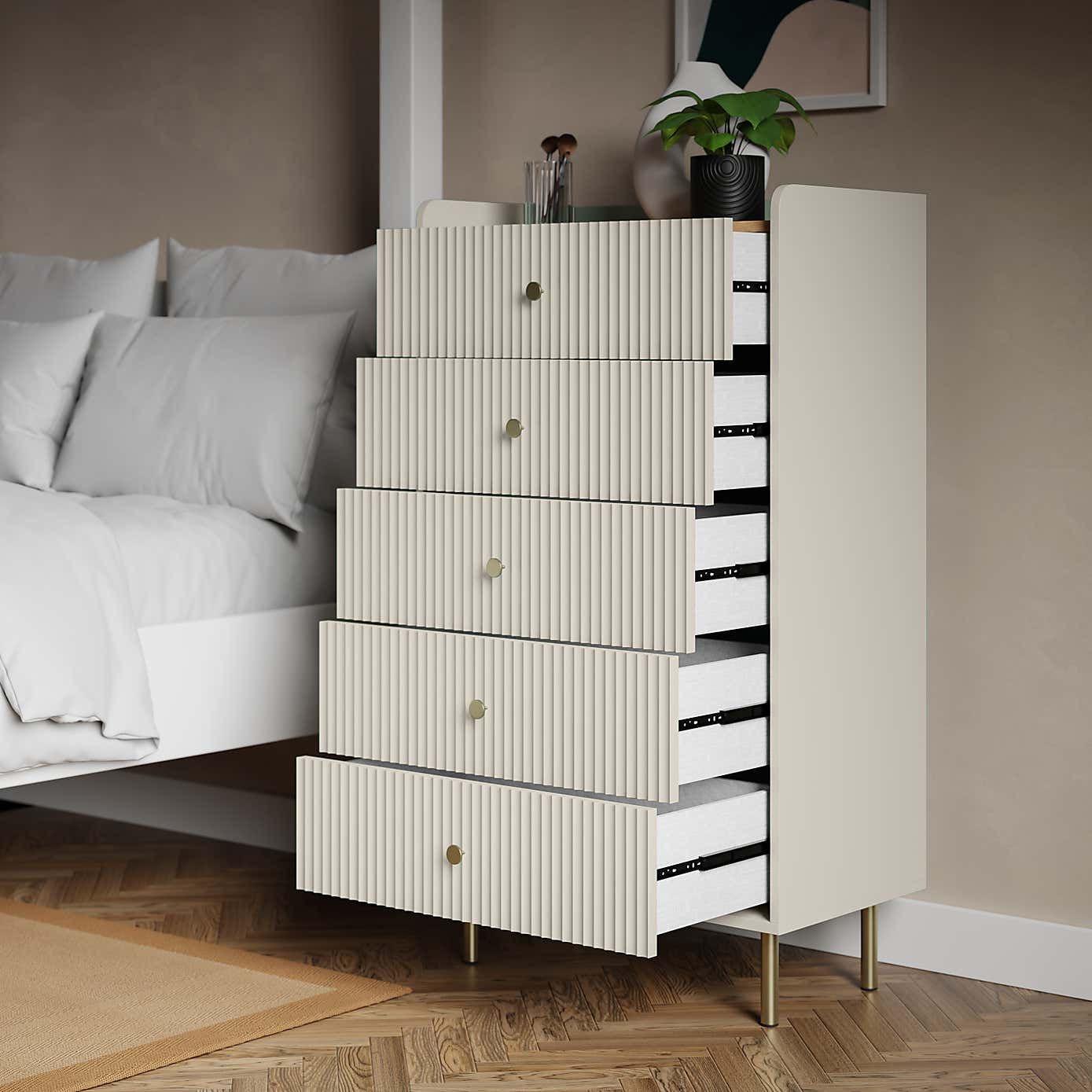 Georgi 5 Drawer Chest