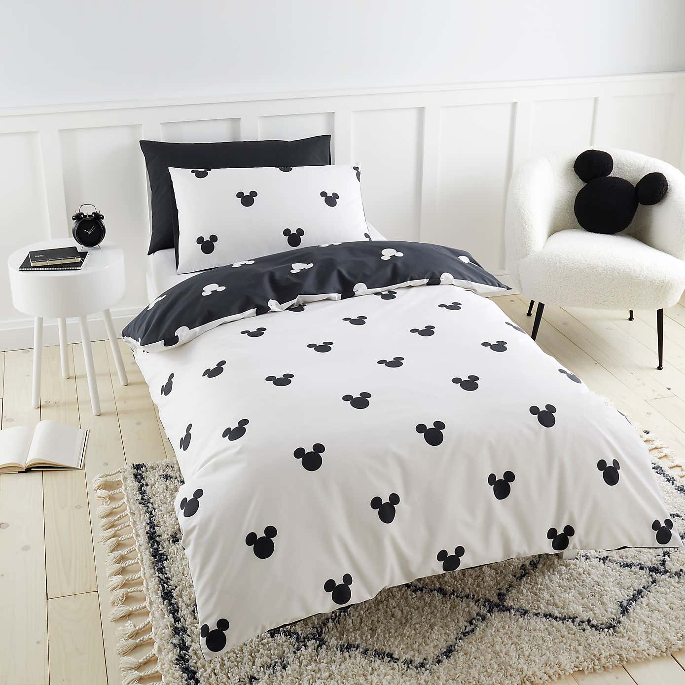Mickey Mono Duvet Cover and Pillowcase Set