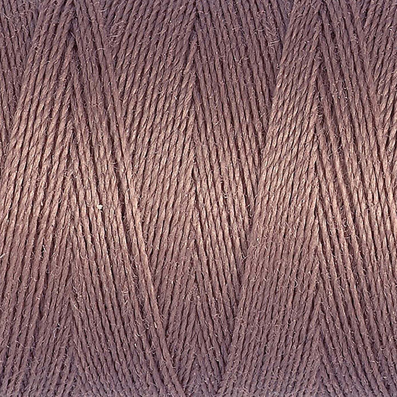 Gutermann Sew All Thread Dusky Mauve (216)