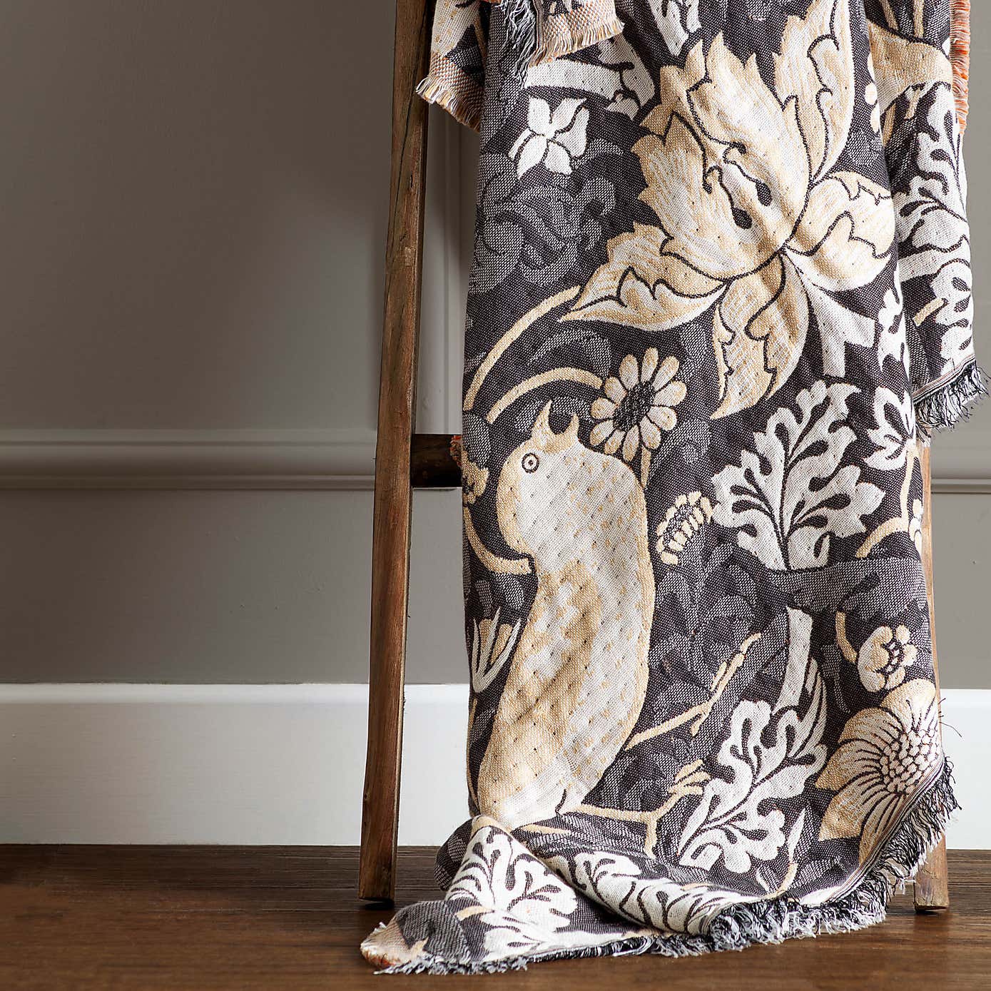 Morris & Co. Strawberry Thief Throw 130cm x 170cm