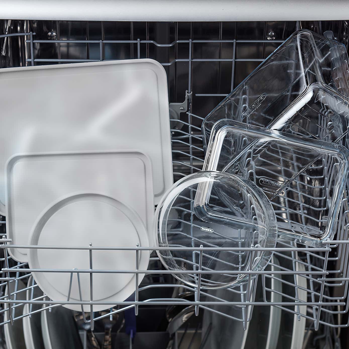 Pyrex Rectangular Dish with Lid