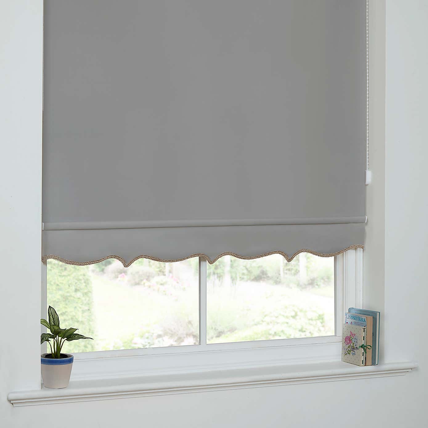 Scalloped Roller Blind