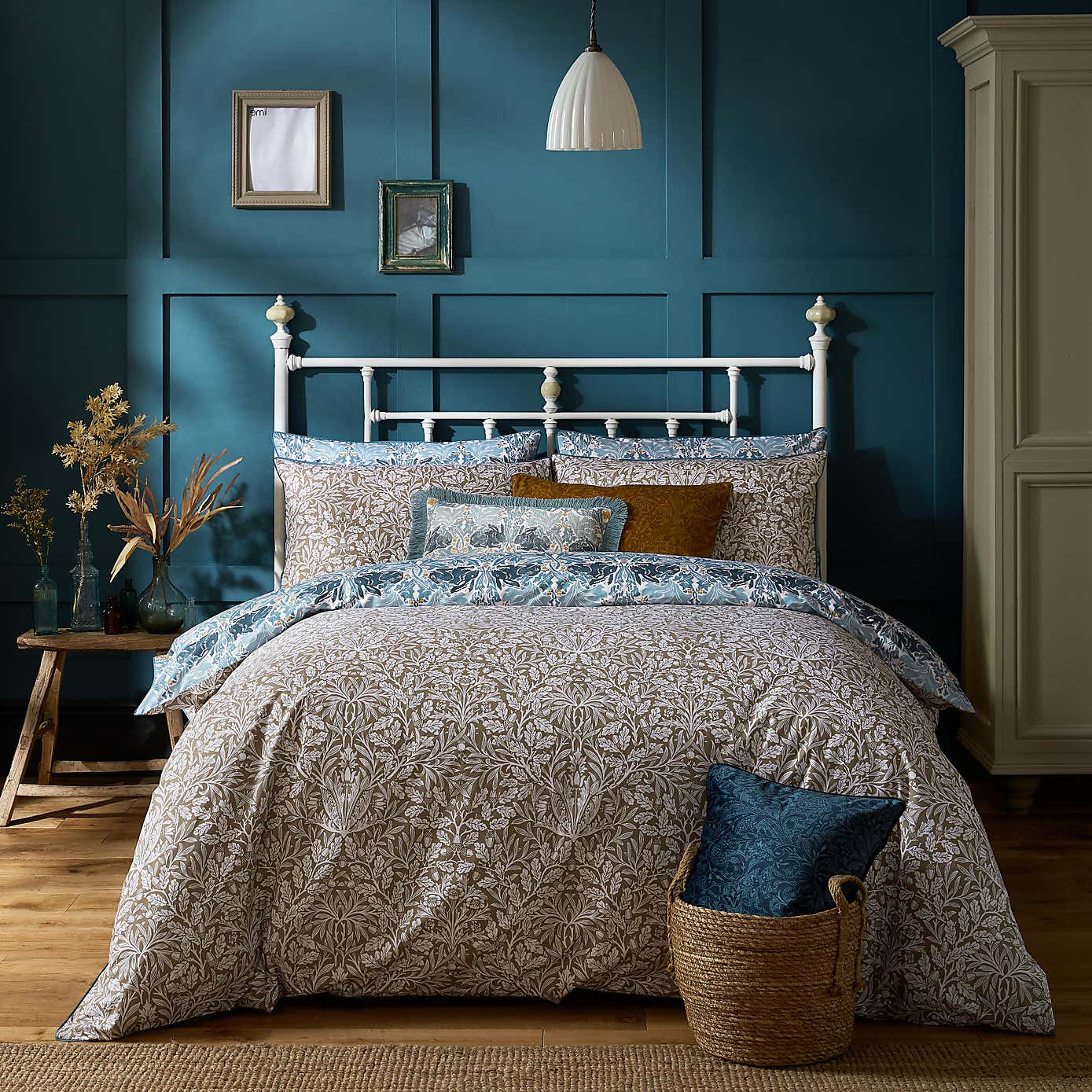 William Morris Brother Rabbit 100% Cotton Duvet Cover and Pillowcase Set