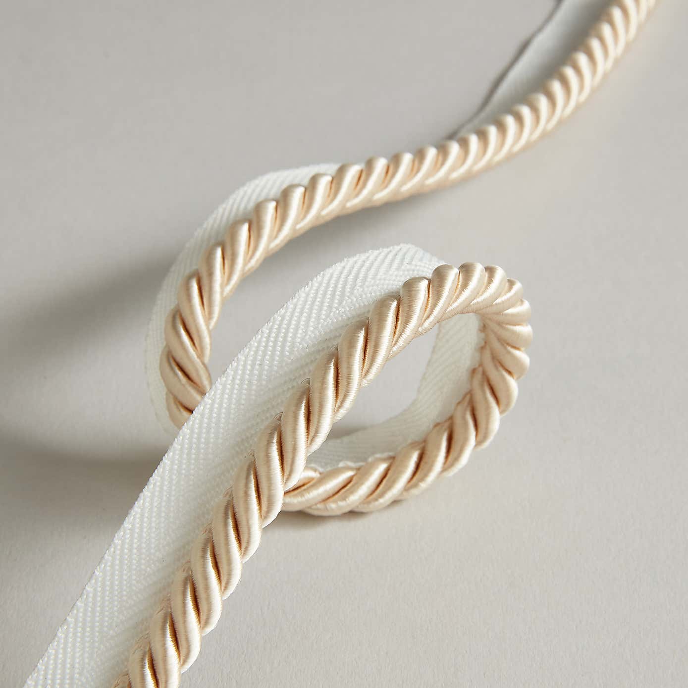 Classic Flanged Cord