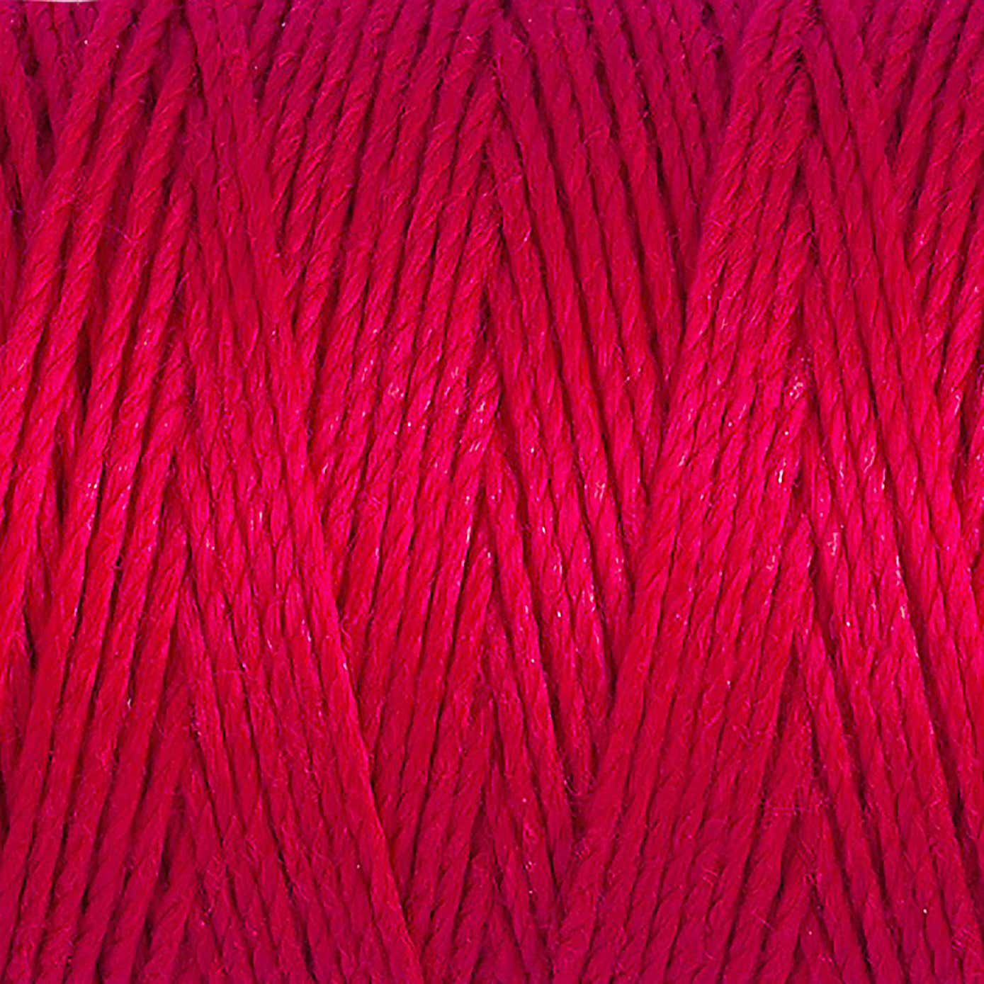 Gutermann Top Stitch Thread 30m Red (909)
