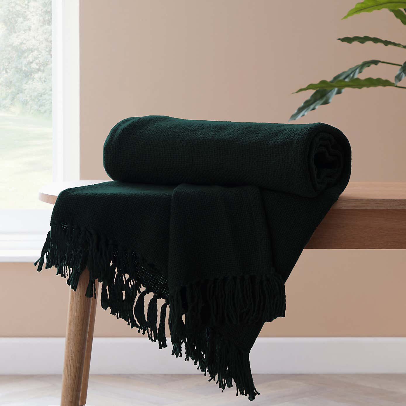 Aris Cotton Weave Black Throw