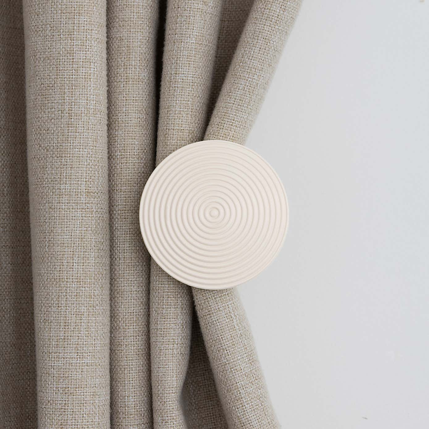 Ribbed Metal Curtain Holdbacks