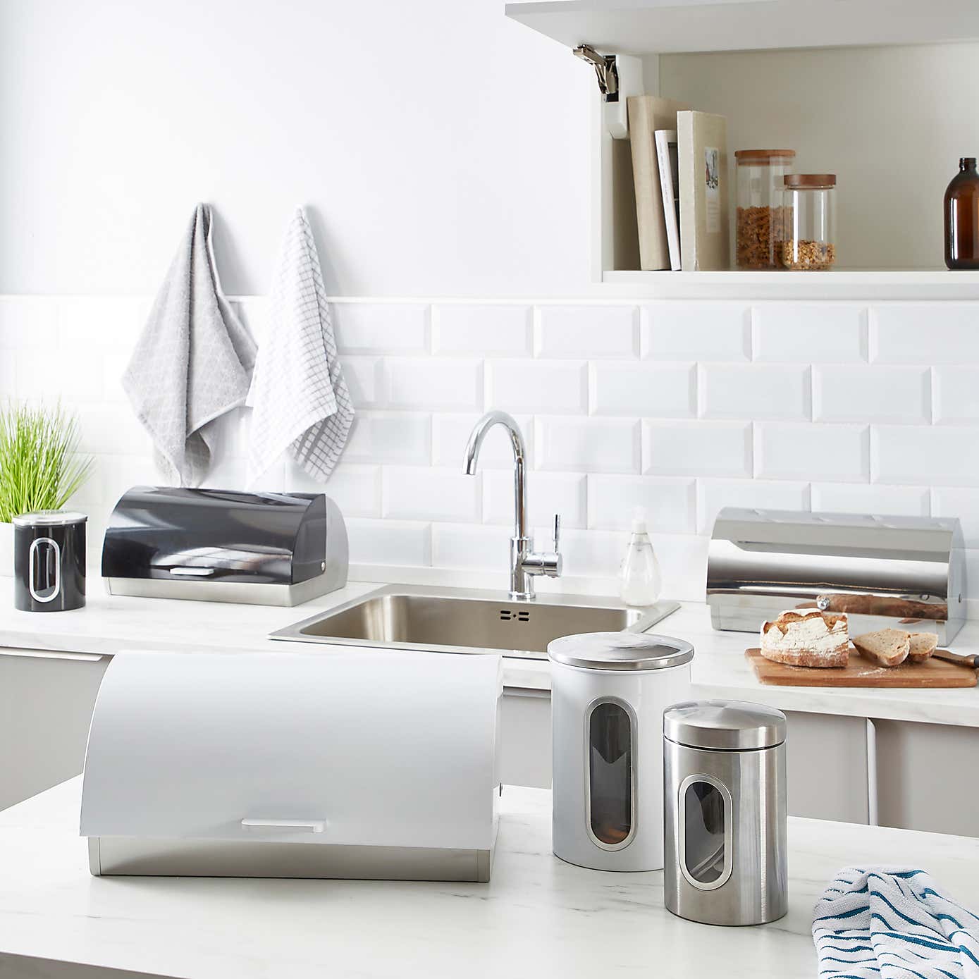 Black Roll Bread Bin