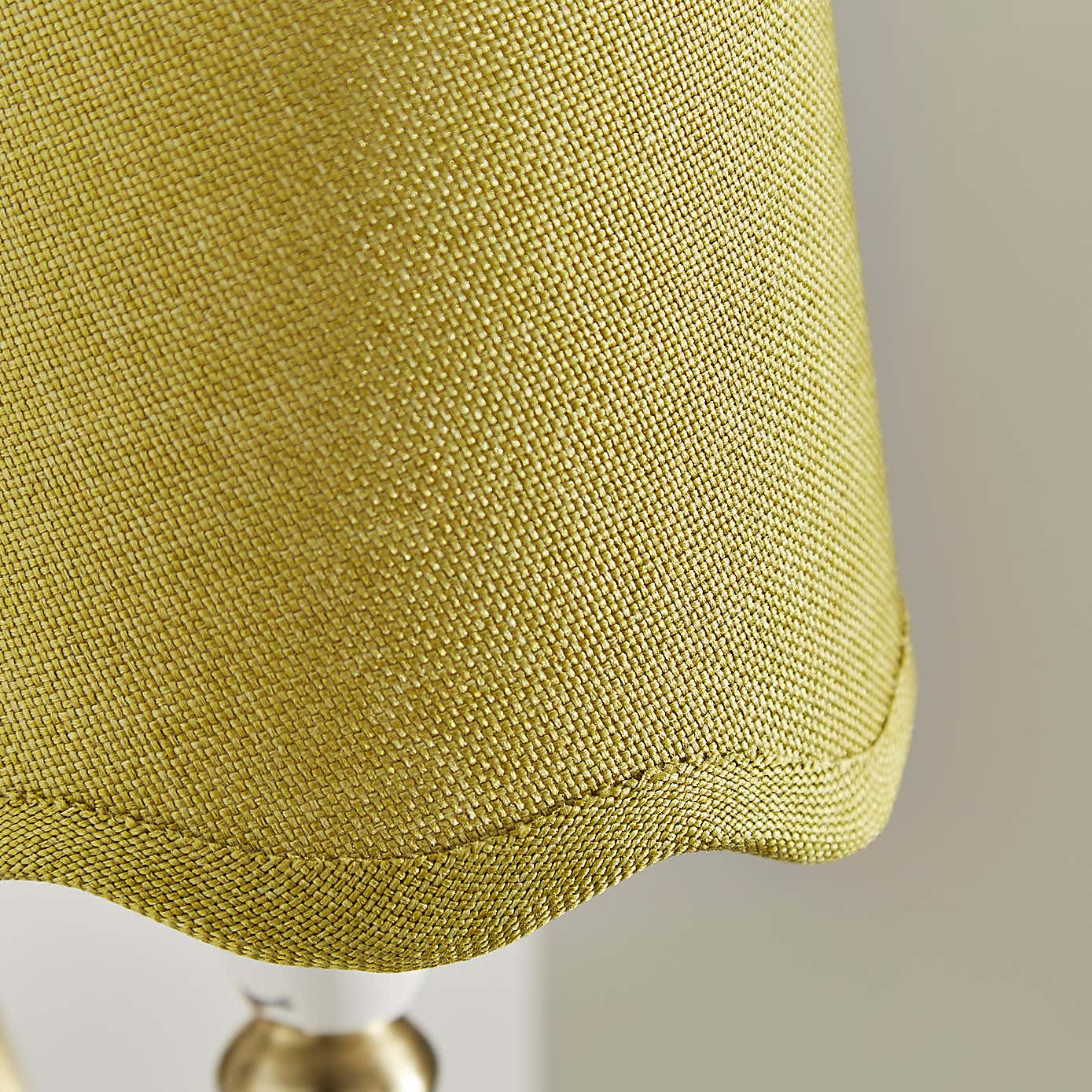 Scalloped Edge Linen Lamp Shade