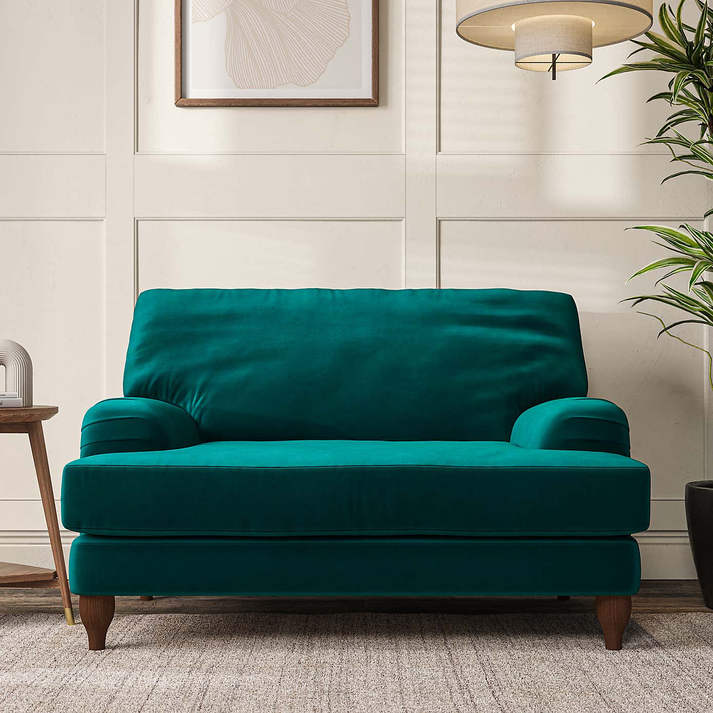 Darwin Snuggle Chair