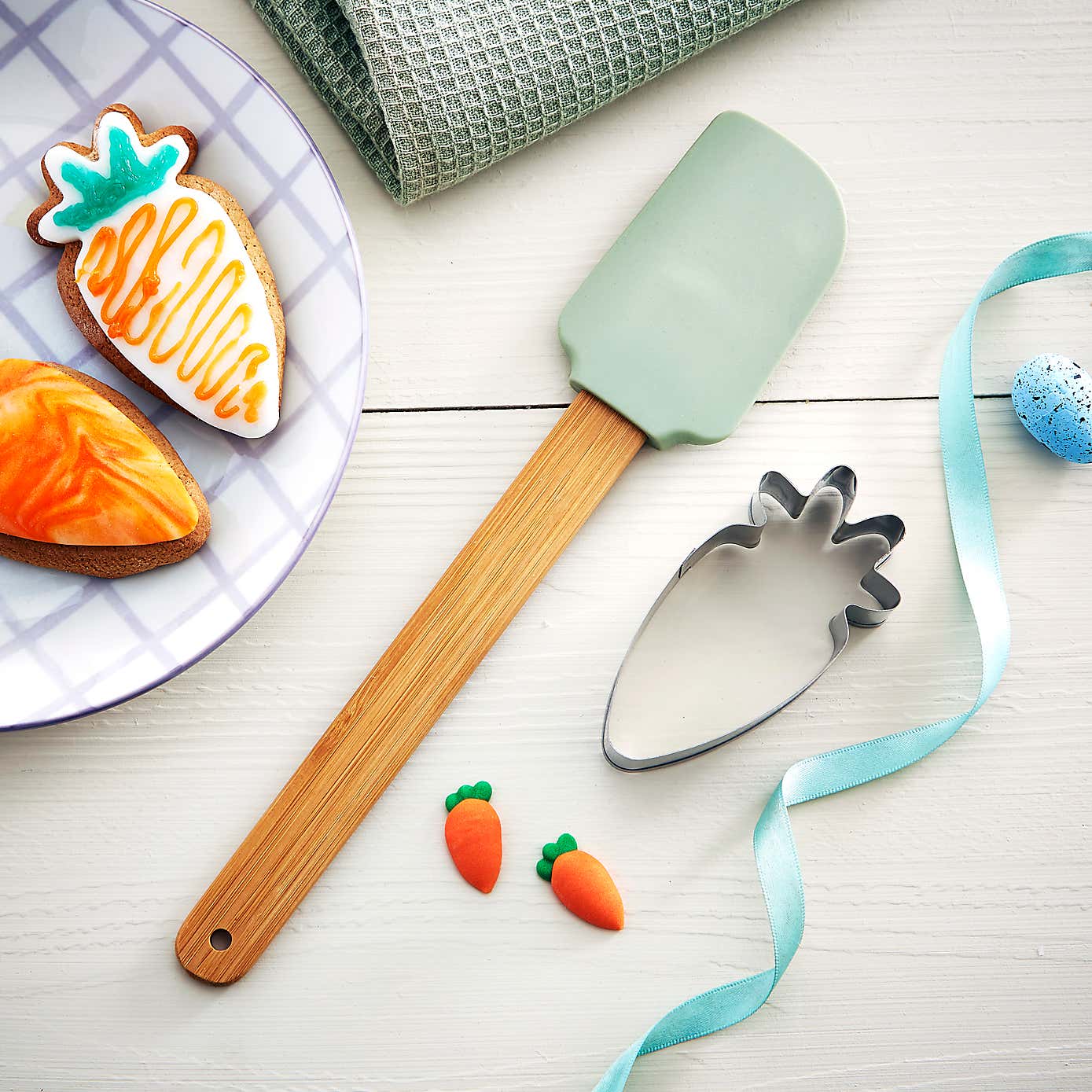 Easter Spatula with Carrot Cutter Set