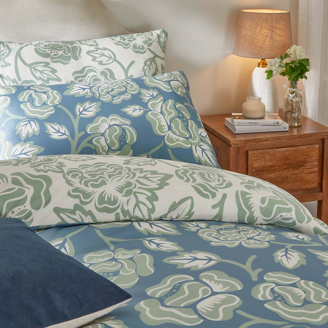 Duvet Day Camellia Reversible Duvet Cover & Pillowcase Set