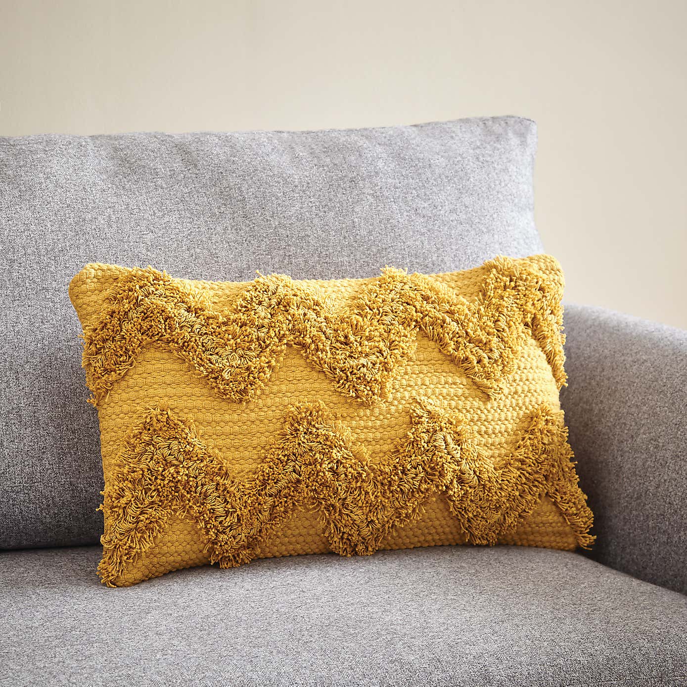 Zig Zag Tufted Cotton Cushion