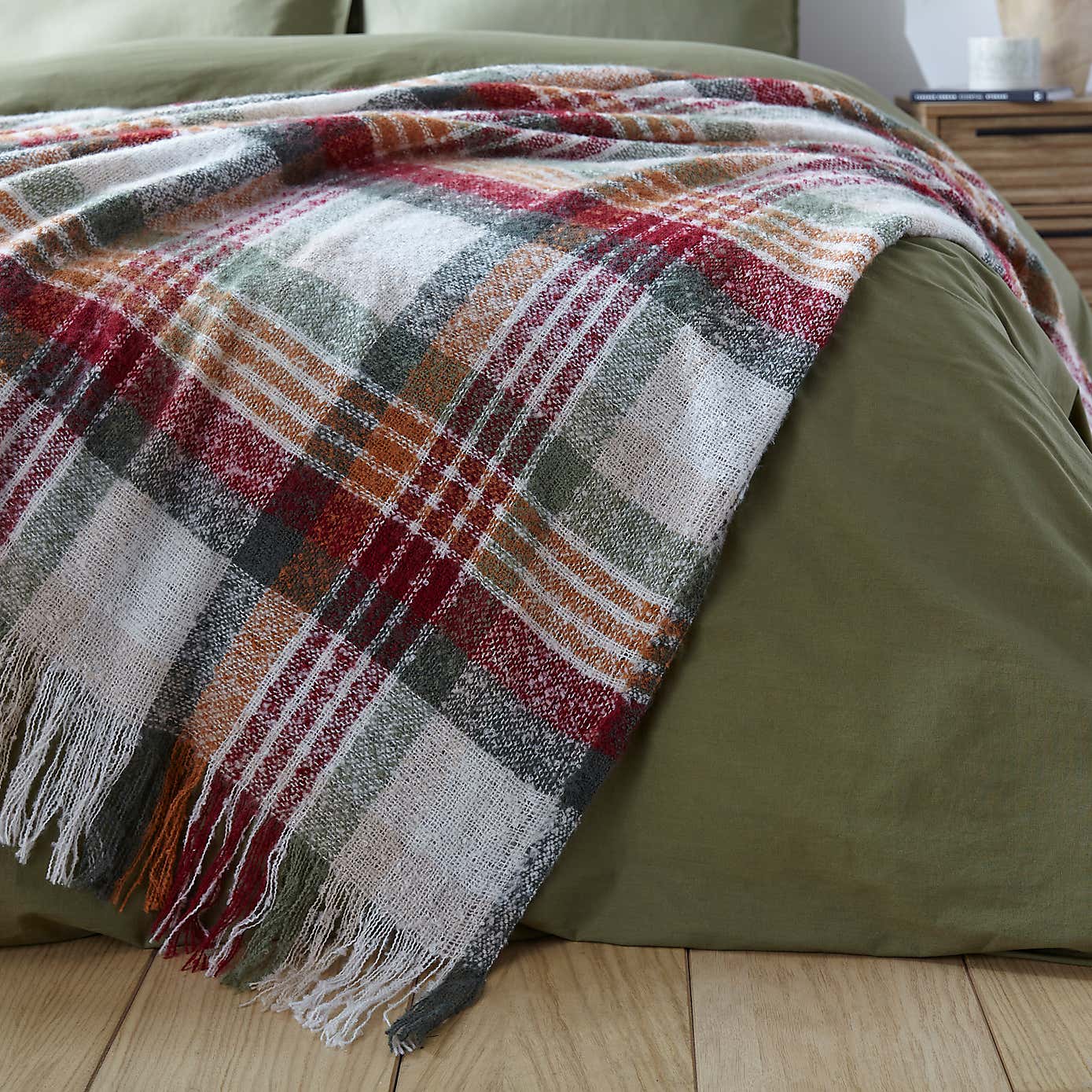 Cosy Logan Check Throw 235cm x 235cm