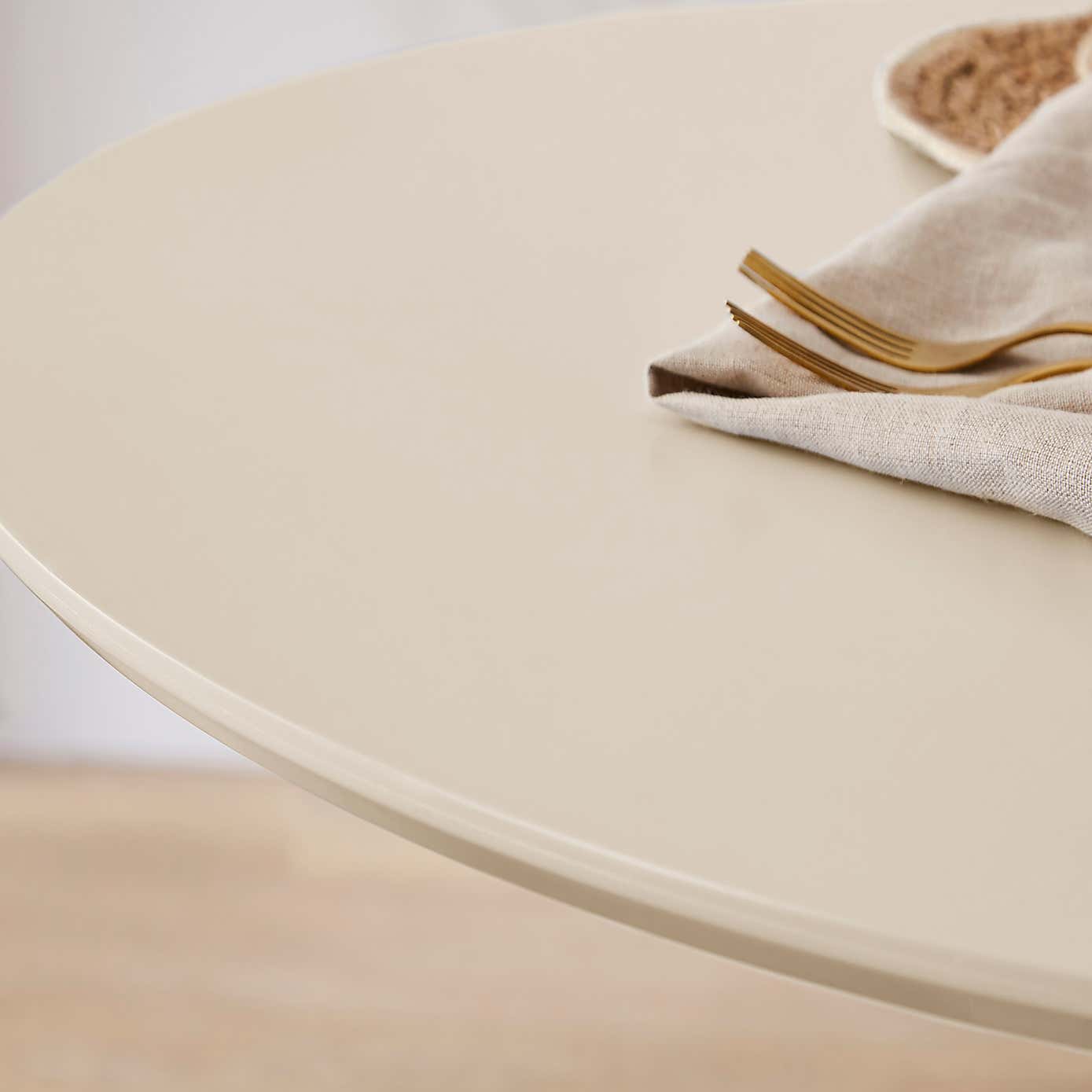 Fifi 4 Seater Round Dining Table, Pine Wood