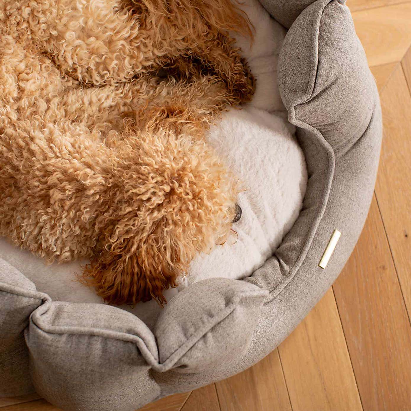 Lords and Labradors Inchmurrin High Wall Dog Bed