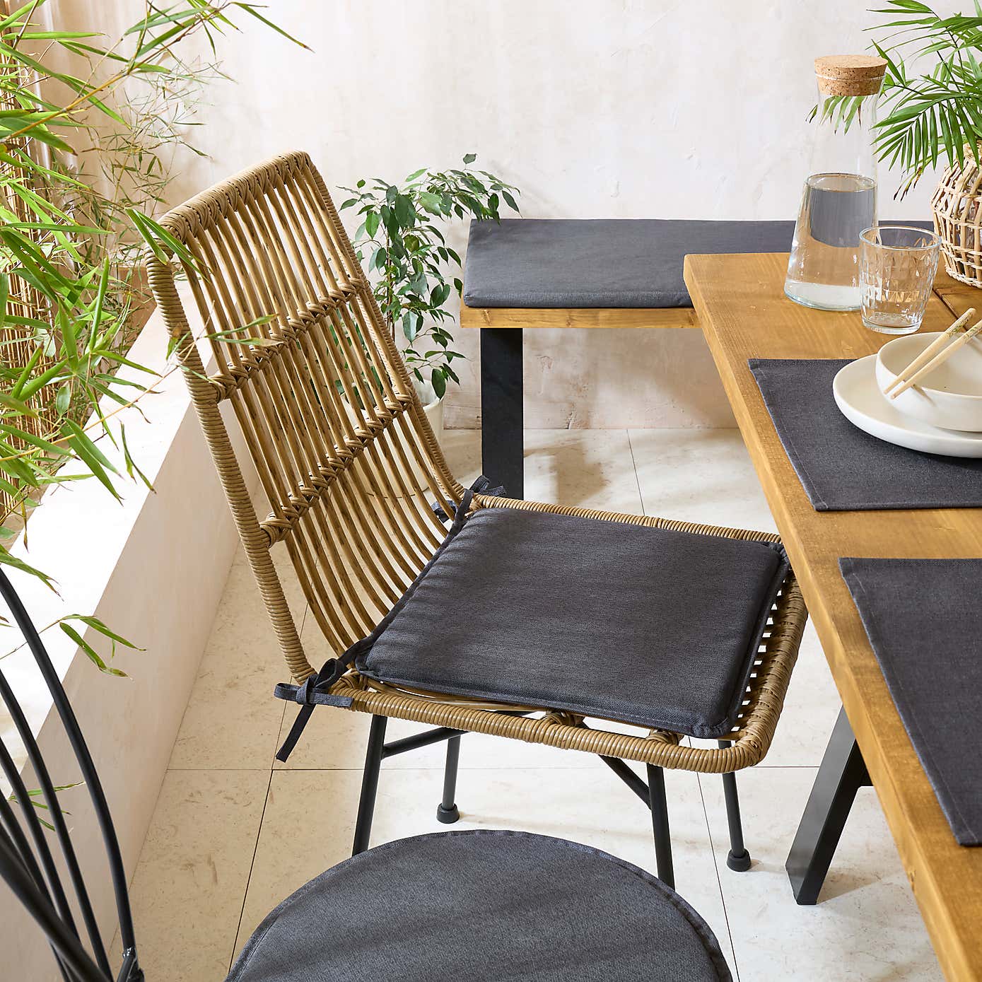 Set of 2 Water Resist Placemats