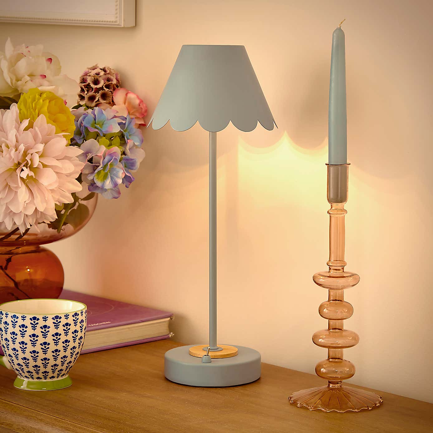 Remi Rechargeable Table Lamp
