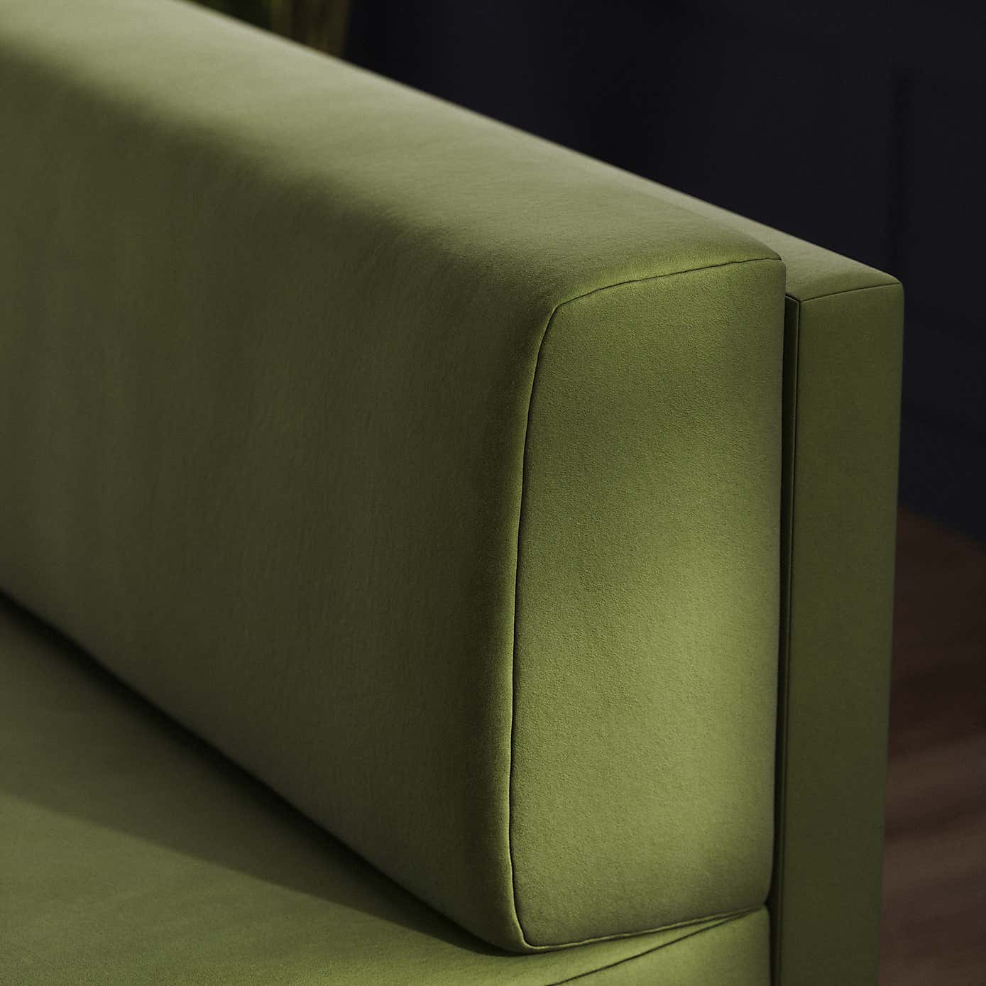 Mae Corner Dining Bench, Matte Plush Velvet