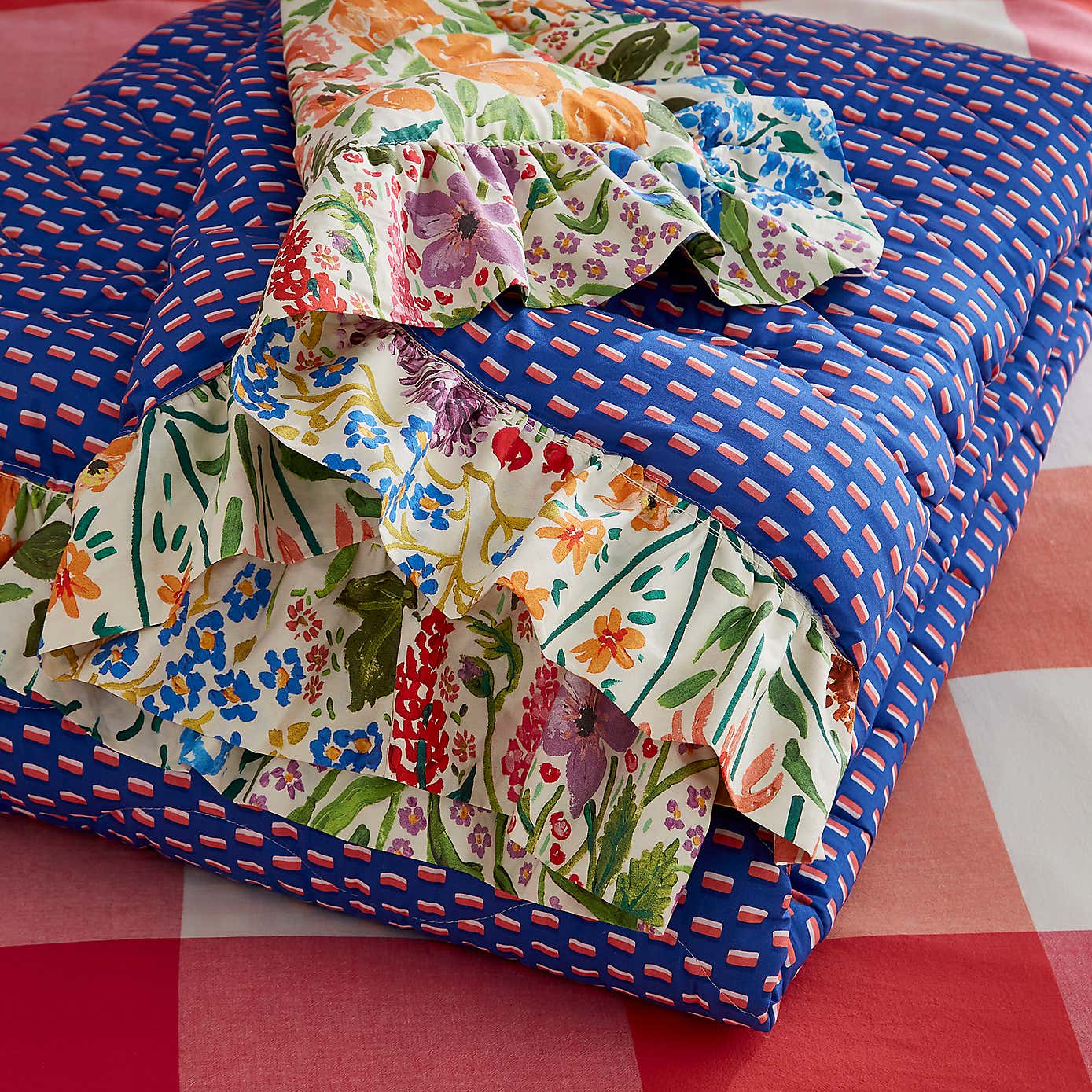 Sophie Robinson Sunshine Flowers Bedspread