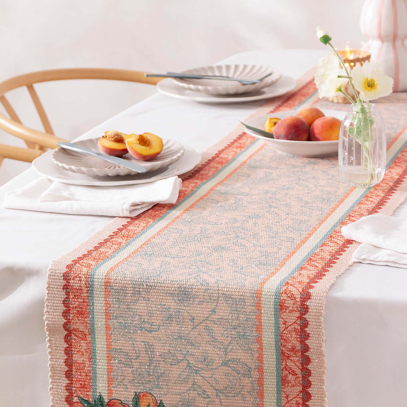 furn. Anemone Peaches Table Runner