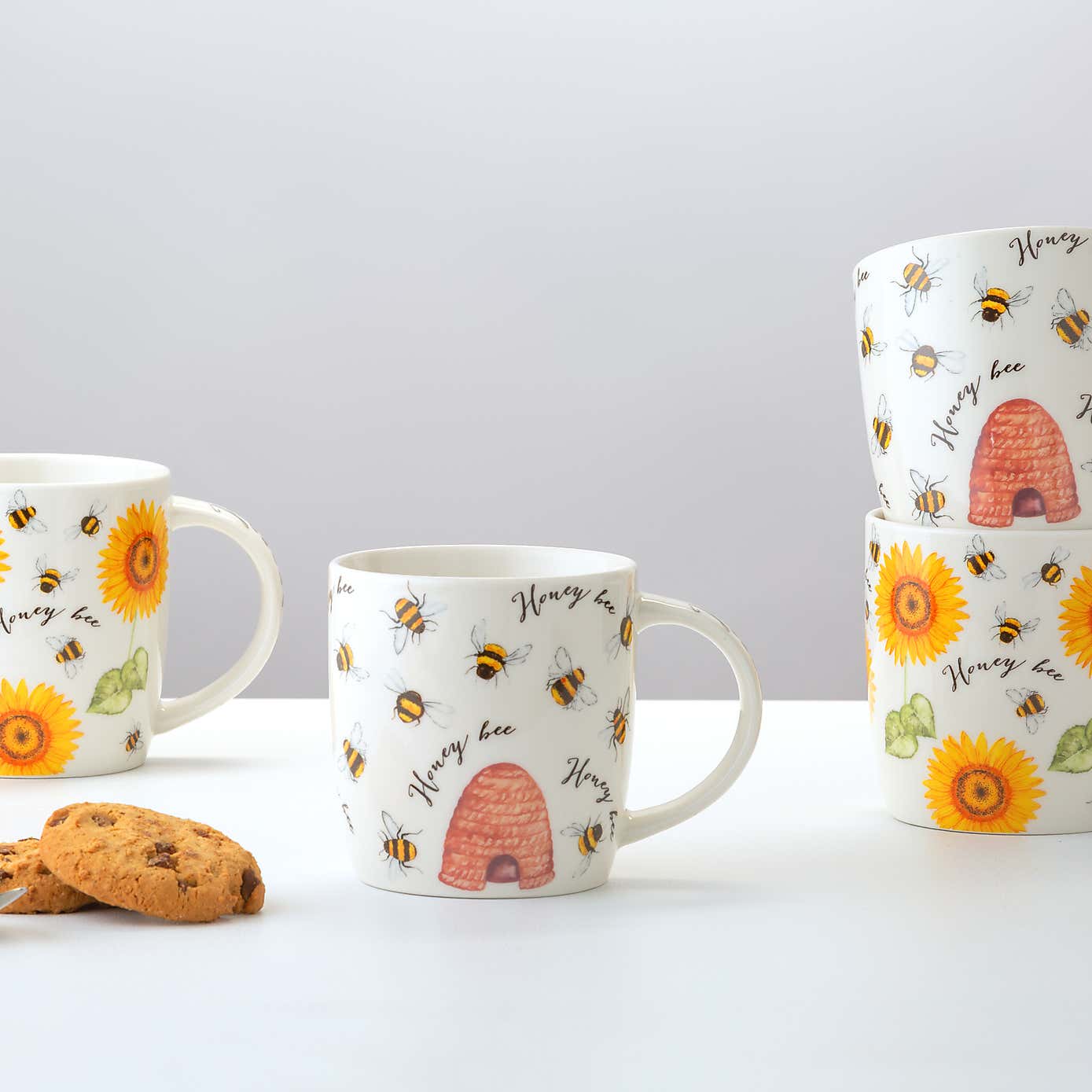 Price & Kensington Set of 4 Honey Bee Mugs
