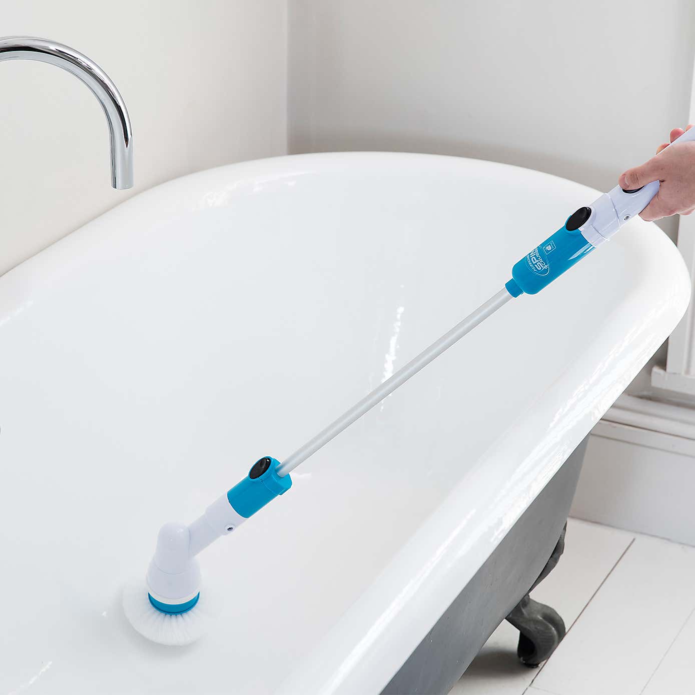 Hurricane Spin Scrubber