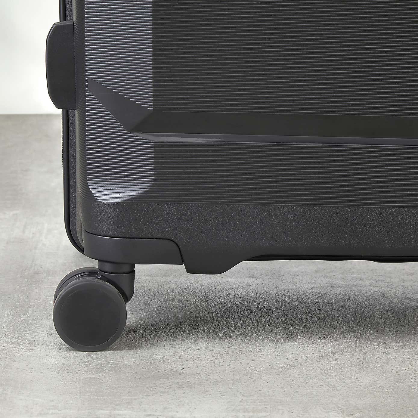 Rock Luggage Tulum Suitcase