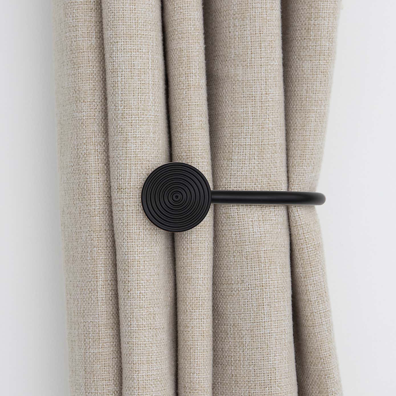 Ribbed Metal Curtain Holdbacks