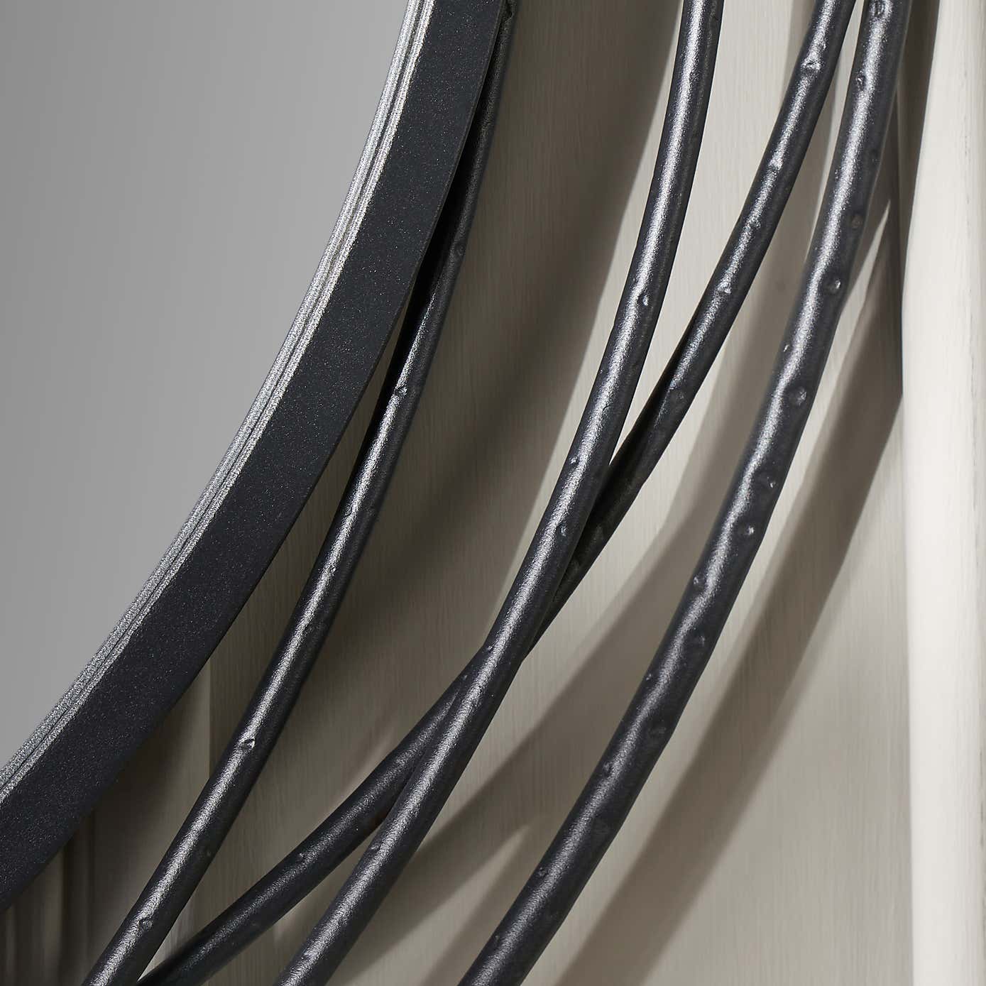 Metal Swirl Round Wall Mirror