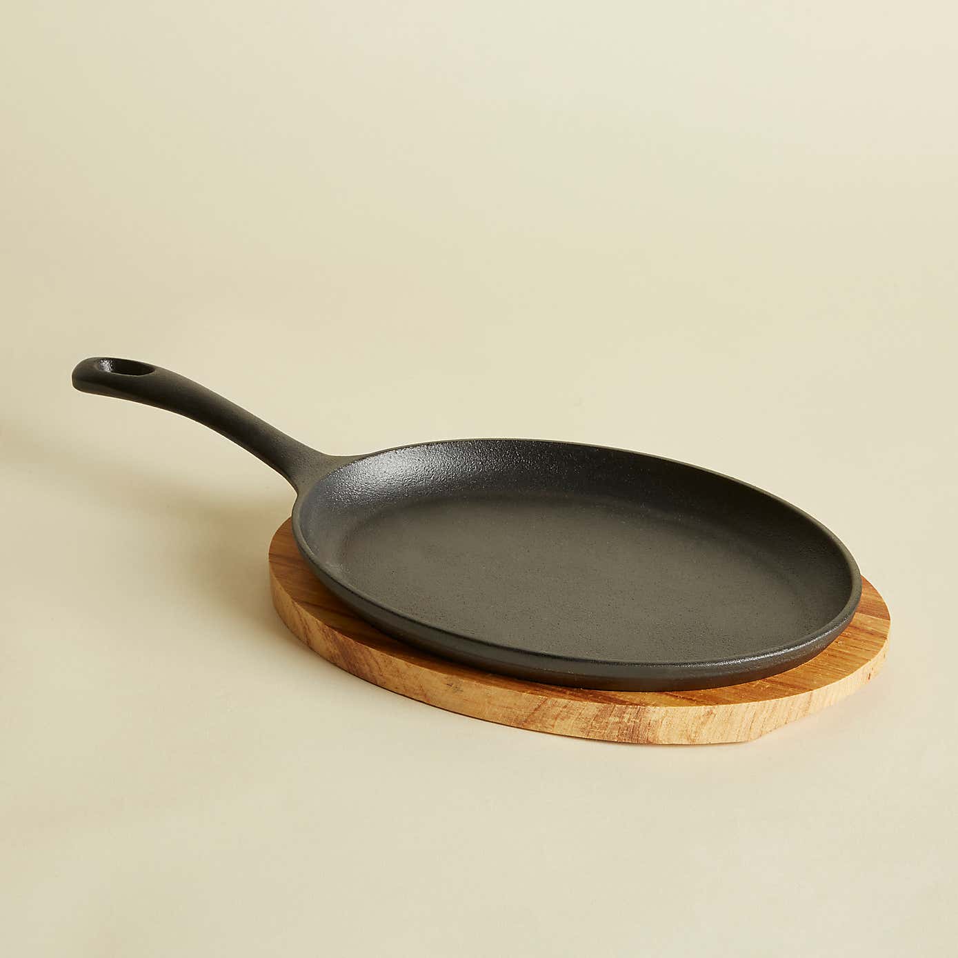 Fajita Fry Pan and Serving Board Set