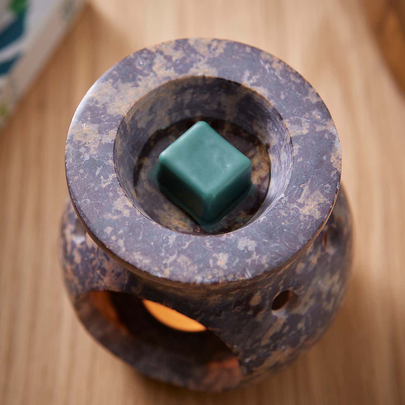 Set of 8 Savanna White Poppy Wax Melts