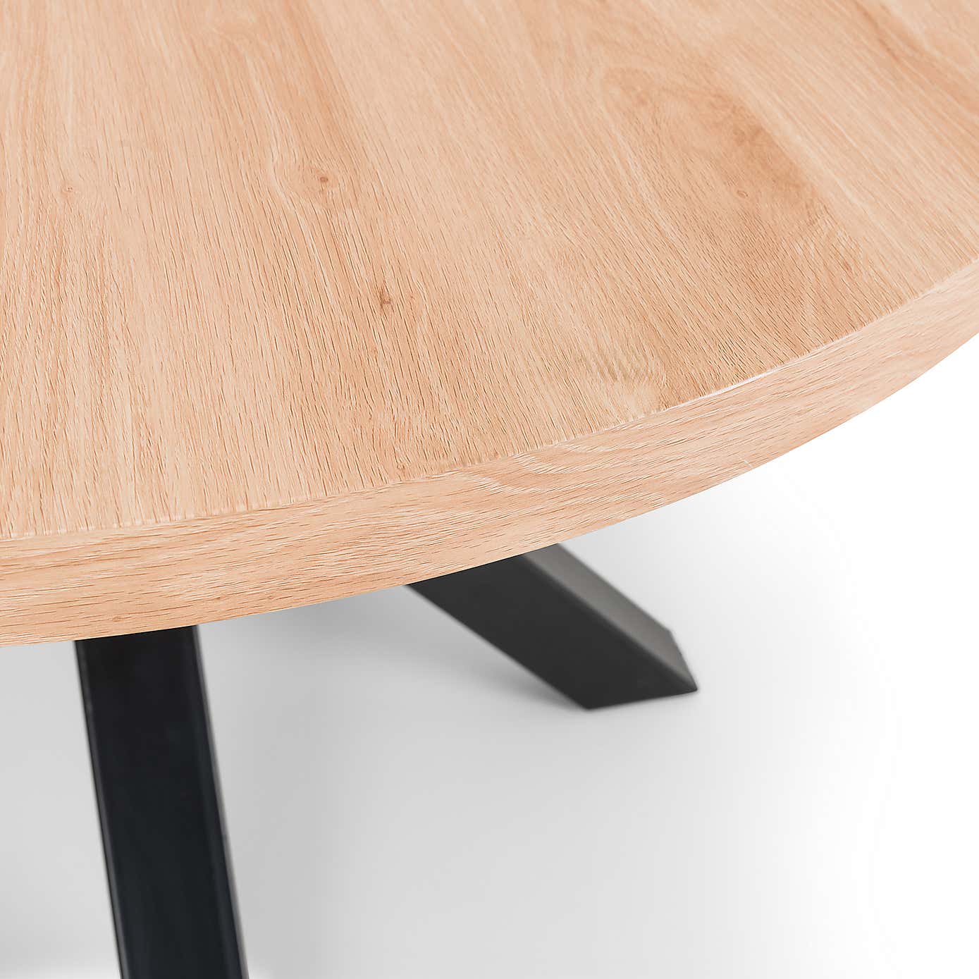 Berwick Round Dining Table Oak
