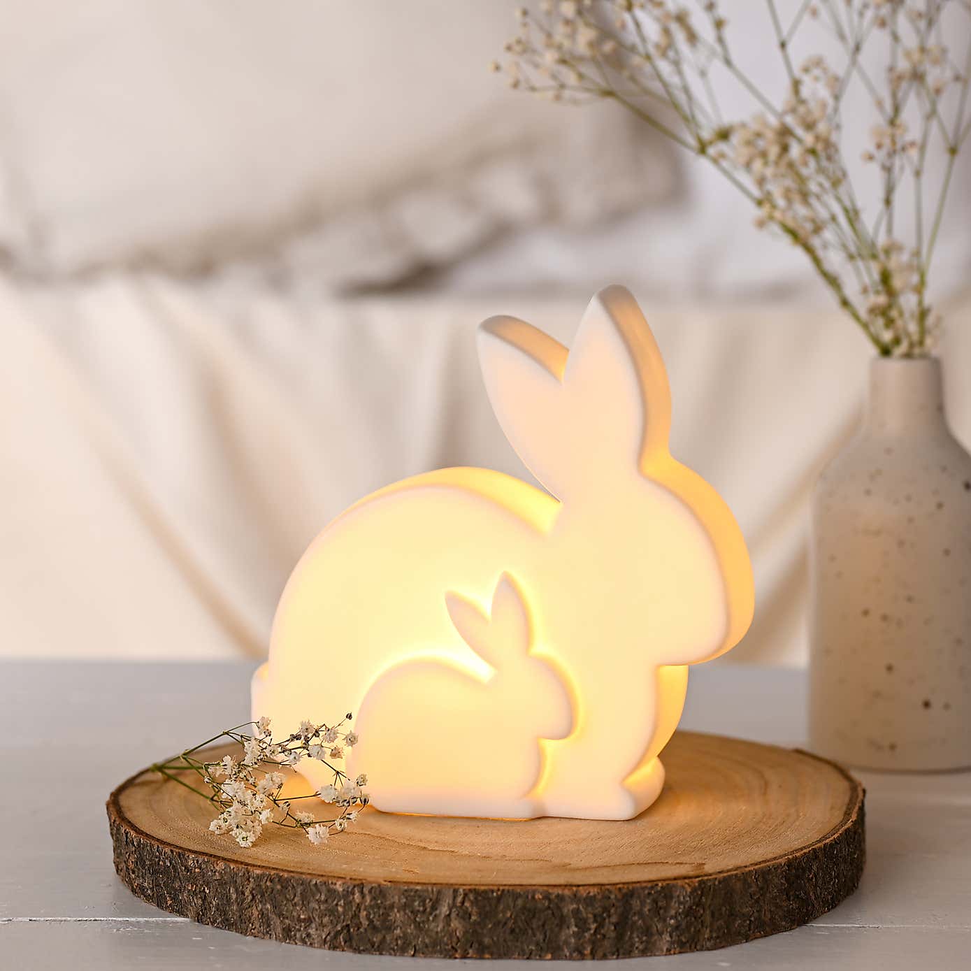 Eggs-traordinary Mum & Baby Bunny LED Light