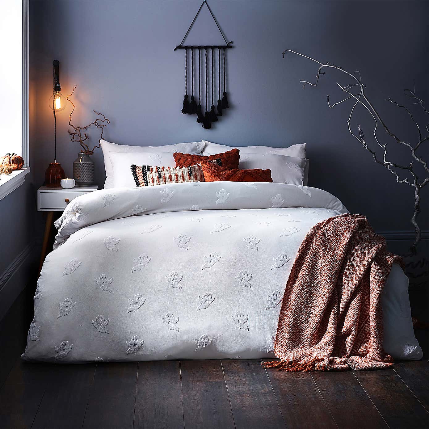 Ghost Tufted Duvet Cover and Pillowcase Set