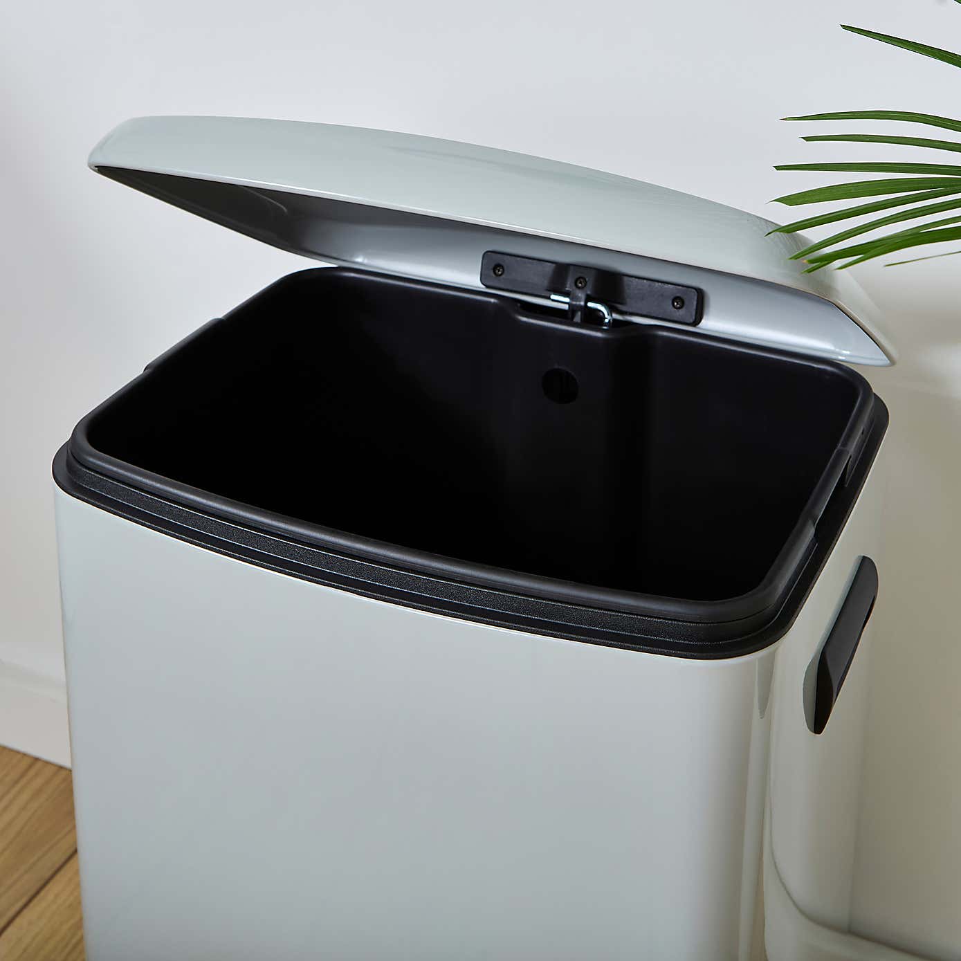 Retro Shape 50L Pedal Bin