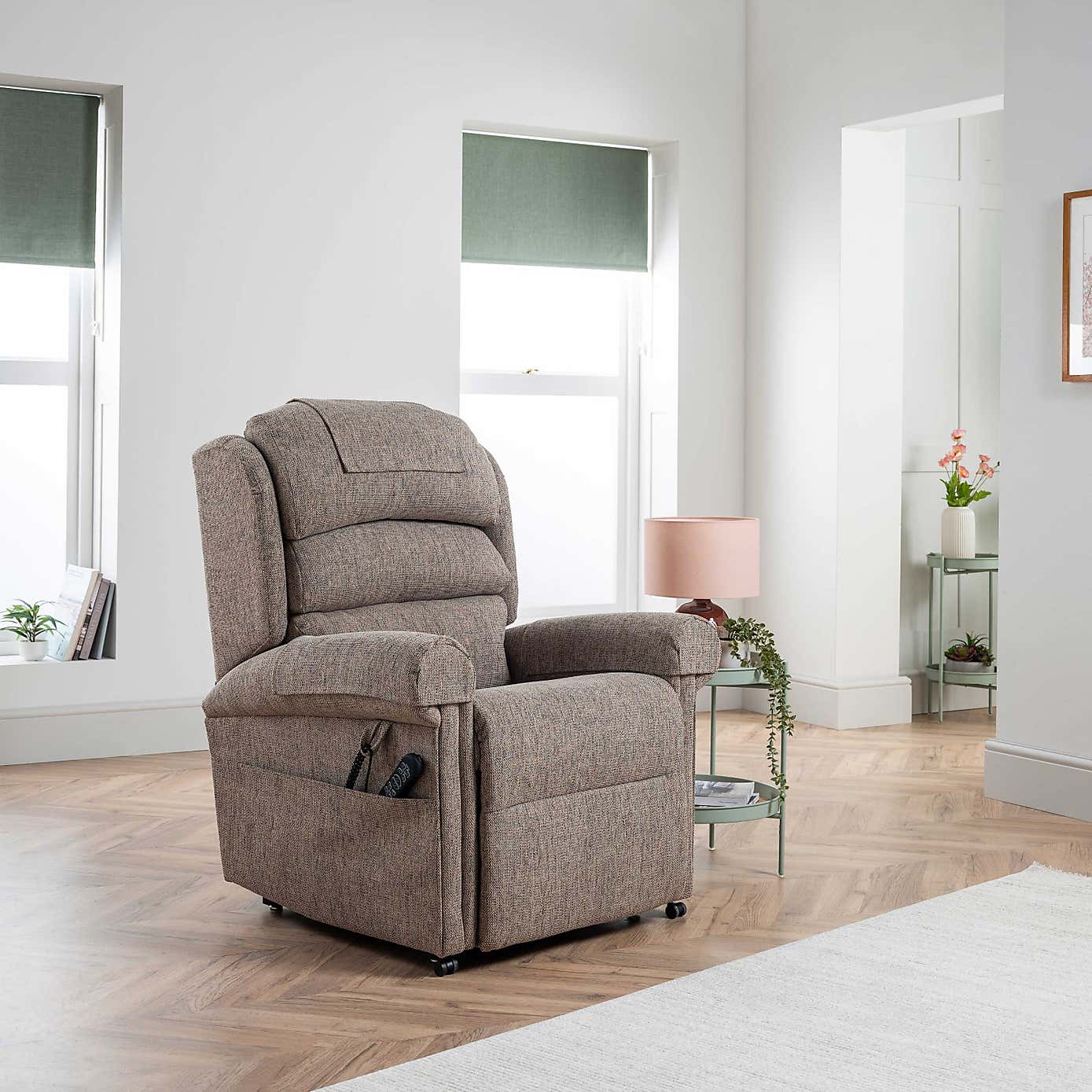 Dorchester Premier Waterfall Rise and Recline Chair