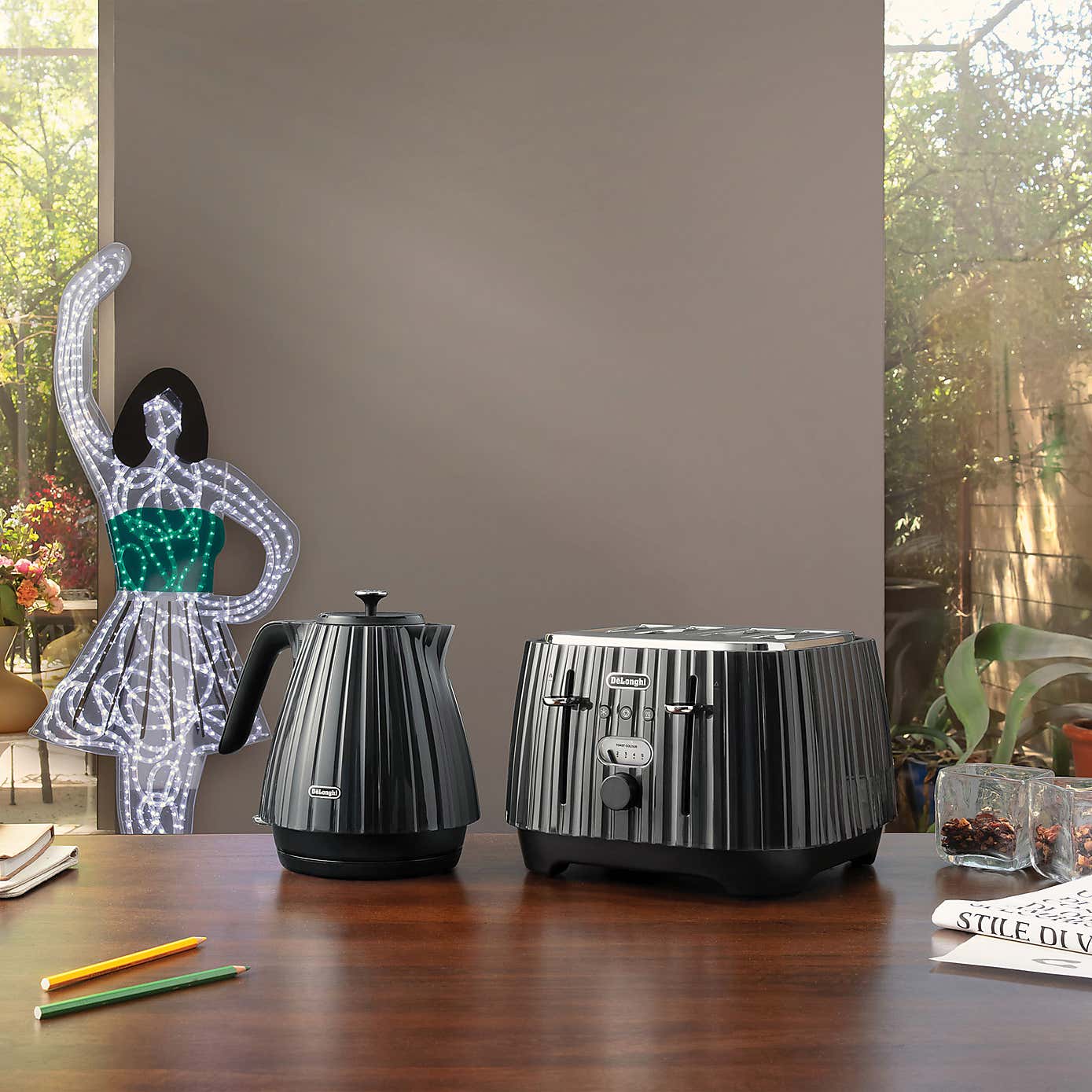 Delonghi 1700ml Ballerina Kettle