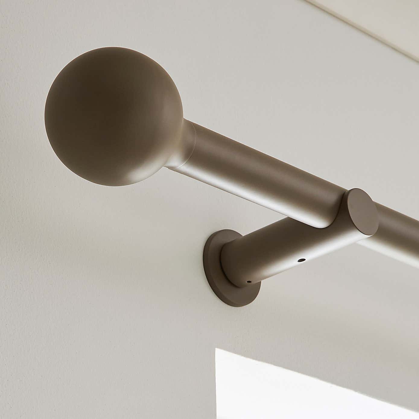 Contemporary Ball Fixed Metal Curtain Pole with Rings