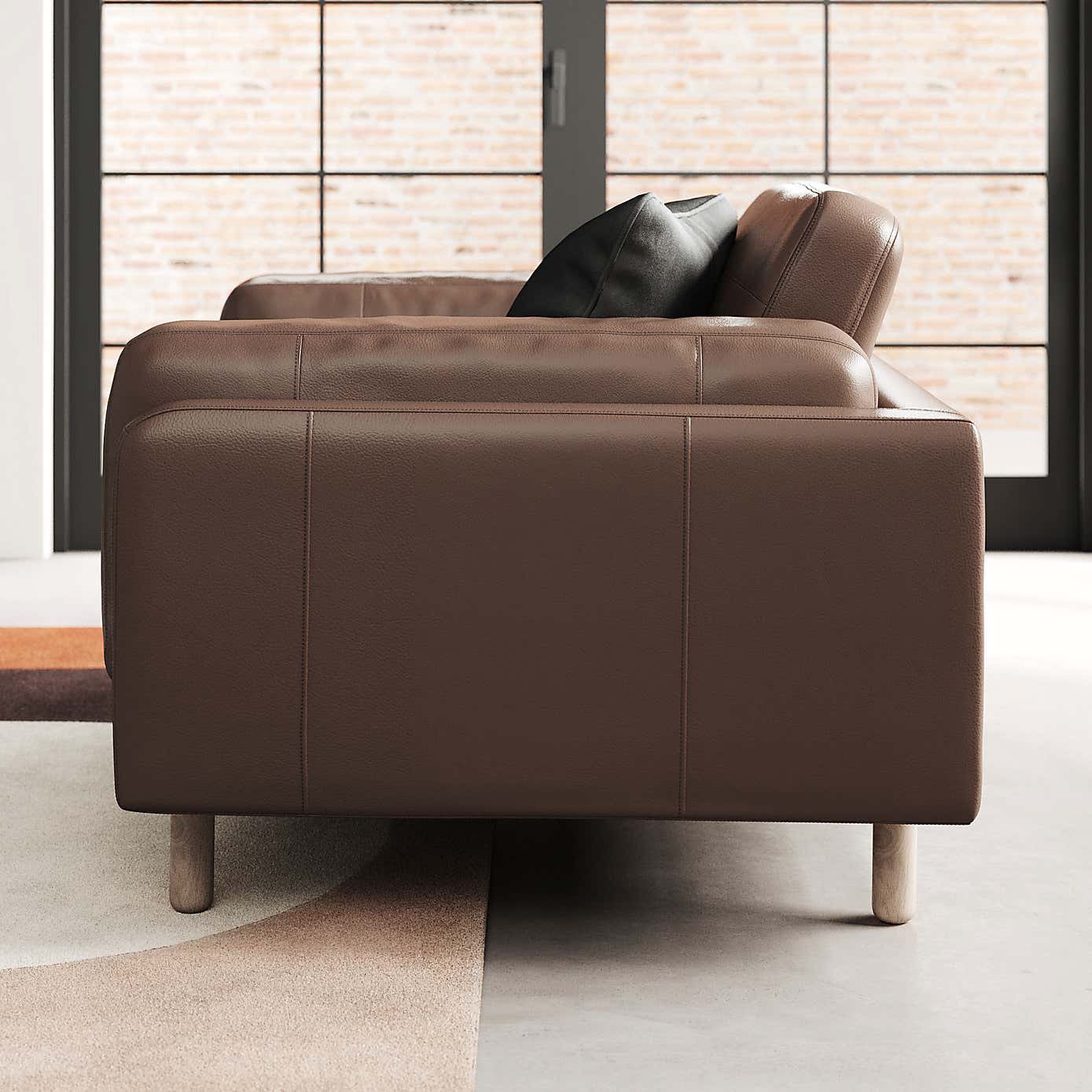 Newton Classic Leather Snuggle Chair